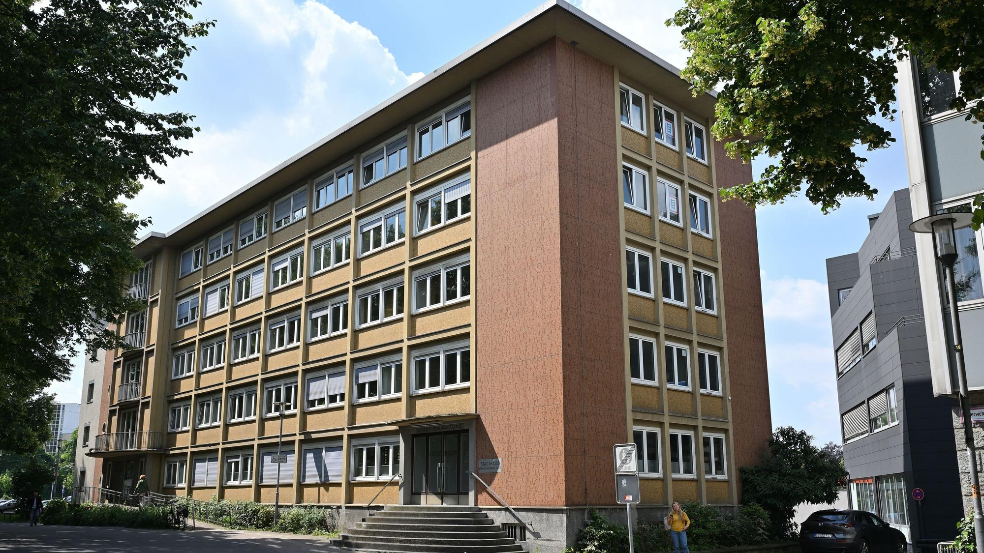 Das Foto zeigt eines der beiden Alten Stadthäuser in Bergisch Gladbach