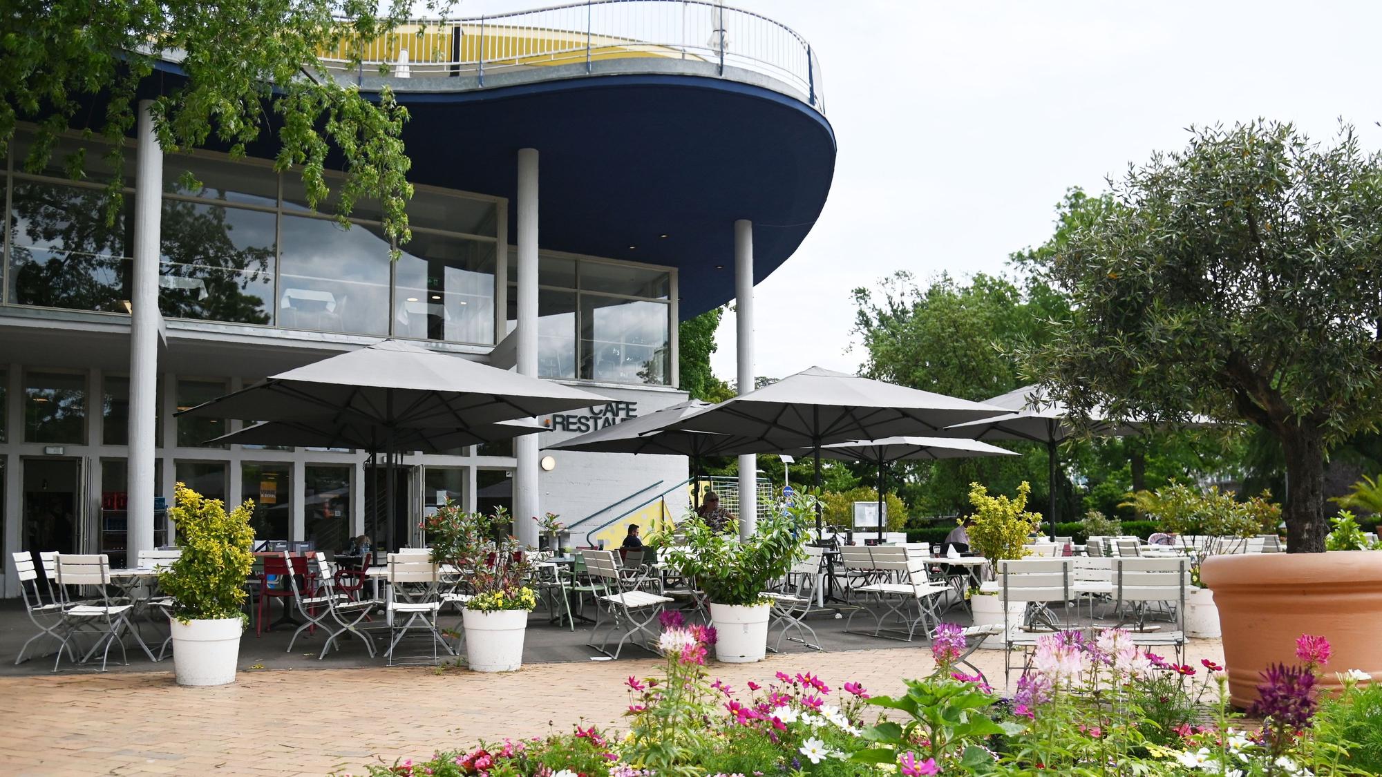 Das Café im Rheinpark.