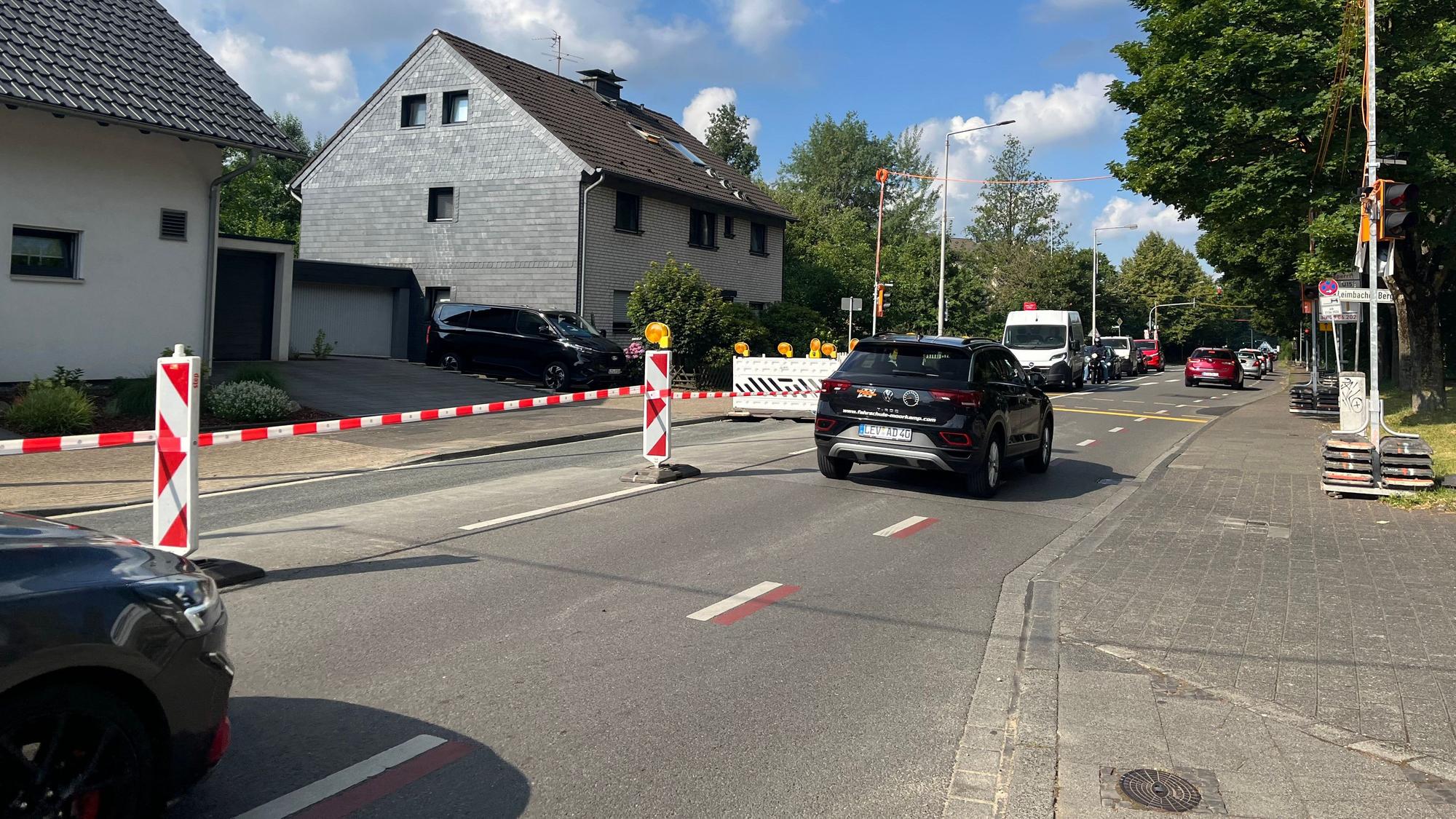 Baustellen, wie hier an der Berliner Straße, nerven die Leverkusener.