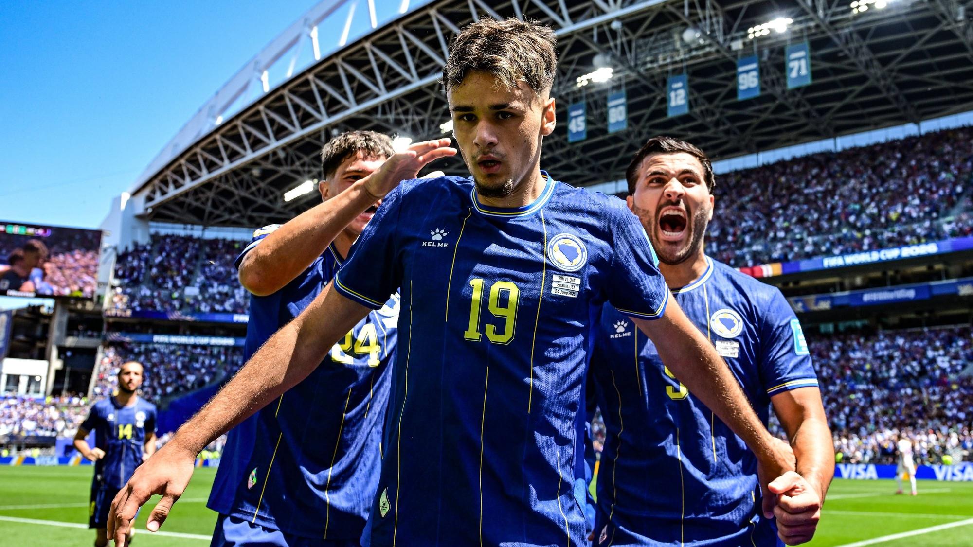 Bosnia and Herzegovina s Kerim Alajbegovic celebrates after scoring during a soccer game between Bosnia and Herzegovina and Qatar, on Wednesday 24 June 2026 in Seattle, the third and last day in the group stage, in group B of the FIFA World Cup, WM, Weltmeisterschaft, Fussball 2026 in the United States of America. DIRKxWAEM PUBLICATIONxNOTxINxBELxFRAxNEDxLUX x179160721x
