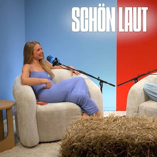 Vanessa Mai und Co-Moderatorin Lola Weippert sprechen.