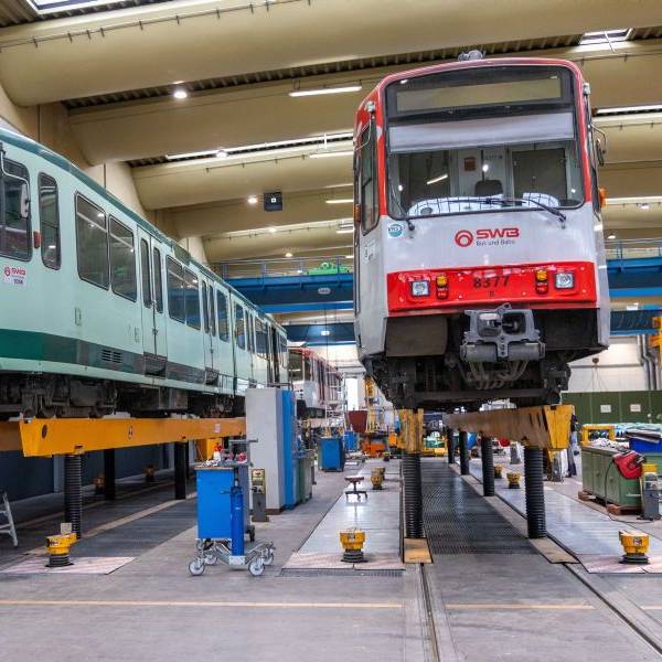 Bereits im Juli 2026 hat SWB Bus und Bahn 60 der 75 Stadtbahnen aus dem Verkehr gezogen. Sie werden weiter einer Überprüfung unterzogen.