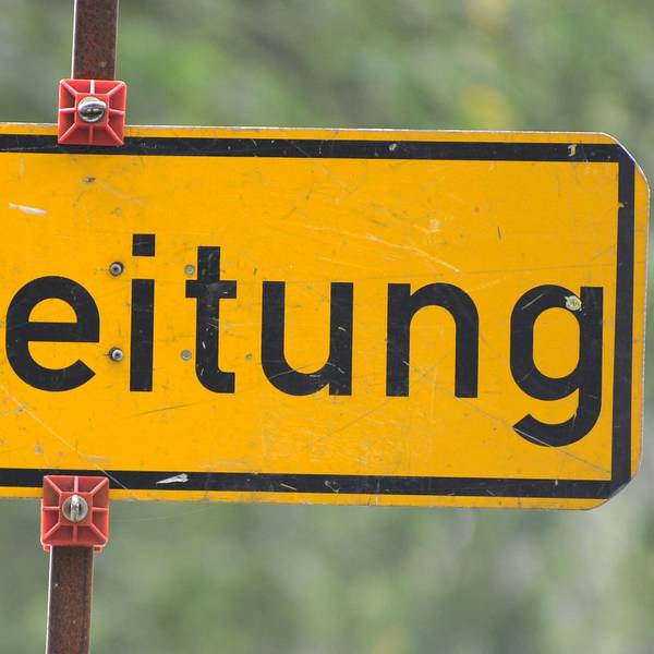 Unser Symbolfoto zeigt ein Umleitungsschild,