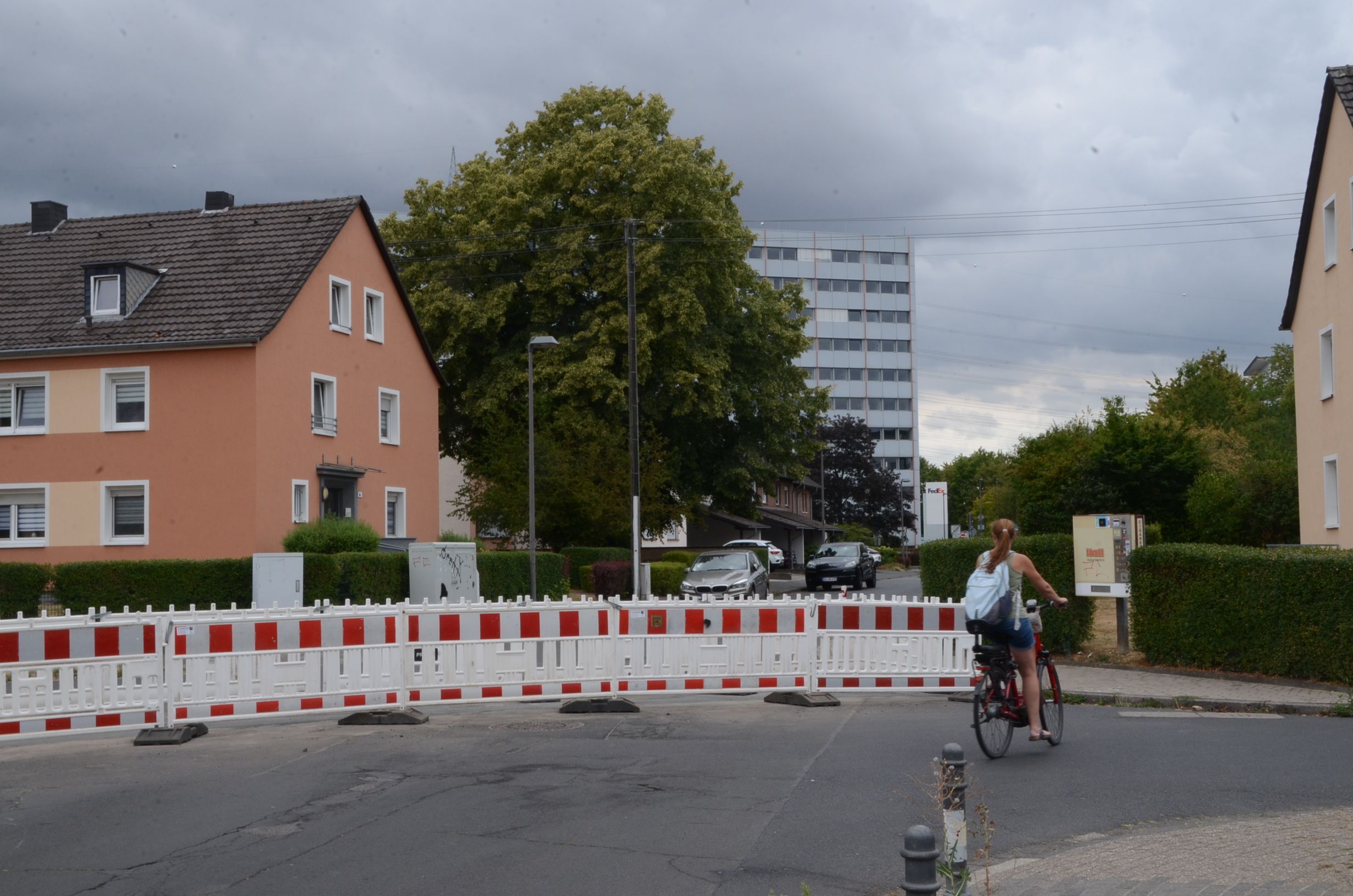 Bürgermeister Biber hat den Verkehrsversuch an der Kreuzung Im Zehntfeld/ Schopenhauerstraße in Oberlar nach zwei Tagen gestoppt