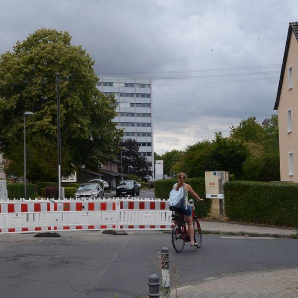 Bürgermeister Biber hat den Verkehrsversuch an der Kreuzung Im Zehntfeld/ Schopenhauerstraße in Oberlar nach zwei Tagen gestoppt