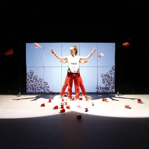 Szene aus dem preisgekrönten Tanztheaterstück „Trashedy“
