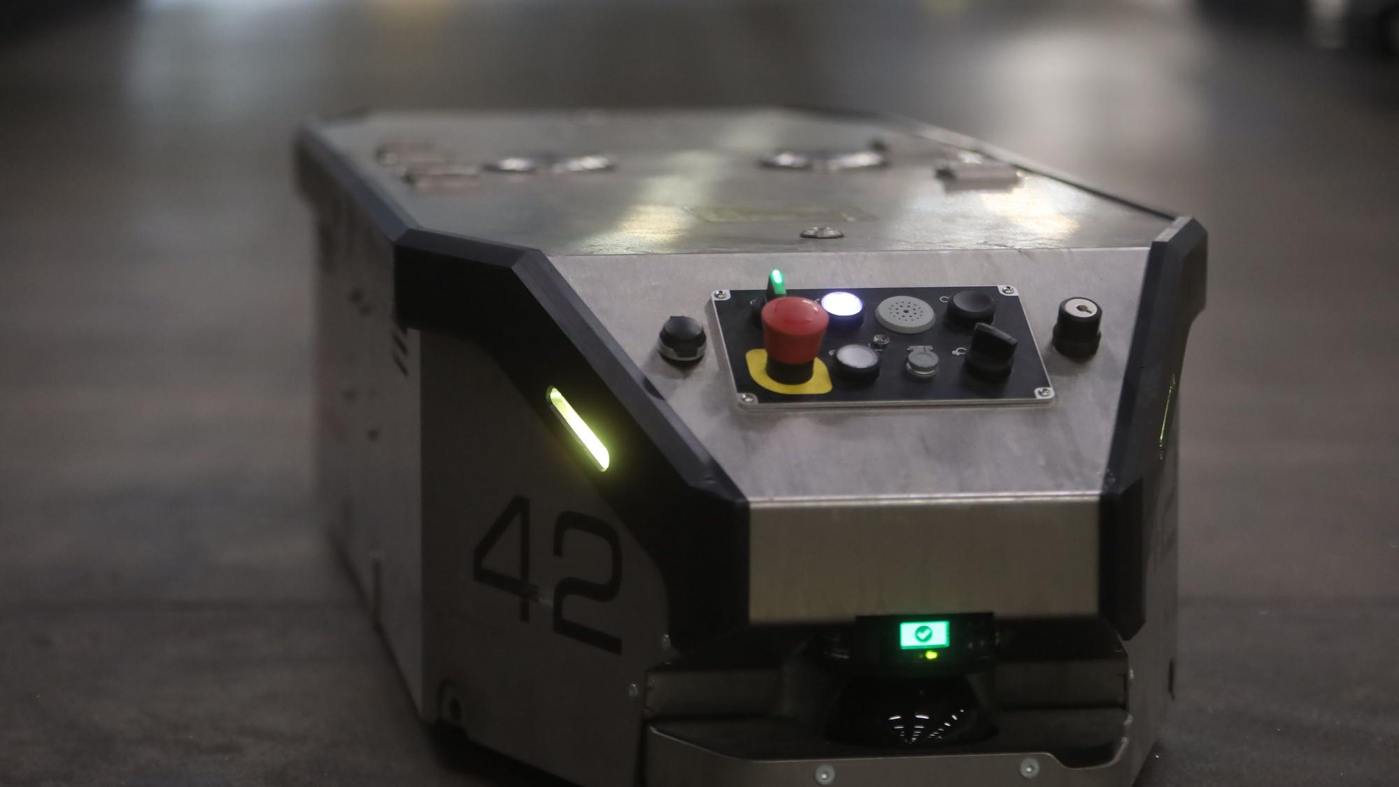 Rund 4000 Transporte am Tag werden mit den Robotern durchgeführt.