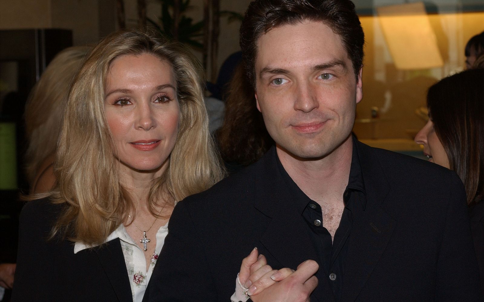 Nach „Dirty Dancing“ trat Cynthia Rhodes vorwiegend in Musicals auf, 1991 hatte sie ihre letzte Filmrolle im Abenteuerfilm „The Crystal Eye“. 1989 heiratete sie den Sänger Richard Marx. (Bild: Vince Bucci / Getty Images)