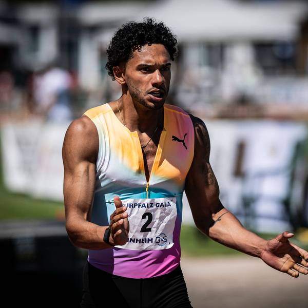 WEINHEIM, GERMANY - MAY 24: Joshua Hartmann GER/ASV Köln e. V. is happy about his 100m victory 10,20s during the B&S Kurpfalz Gala am 23.05.2026 at the Sepp-Herberger-Stadium in Weinheim Baden-Wuerttemberg / Germany. Baden-Wuerttemberg Germany Copyright: xAxelxKohringx