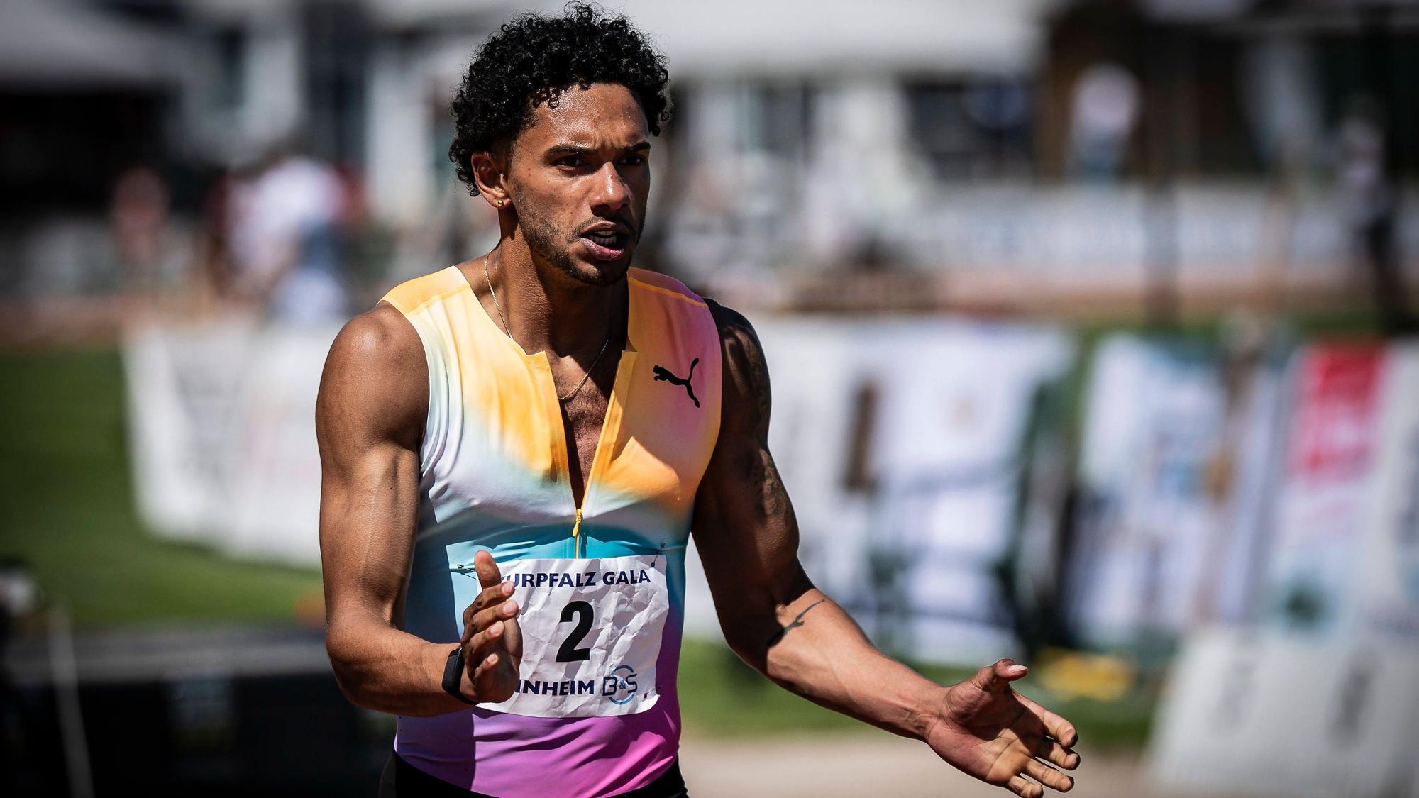 WEINHEIM, GERMANY - MAY 24: Joshua Hartmann GER/ASV Köln e. V. is happy about his 100m victory 10,20s during the B&S Kurpfalz Gala am 23.05.2026 at the Sepp-Herberger-Stadium in Weinheim Baden-Wuerttemberg / Germany. Baden-Wuerttemberg Germany Copyright: xAxelxKohringx