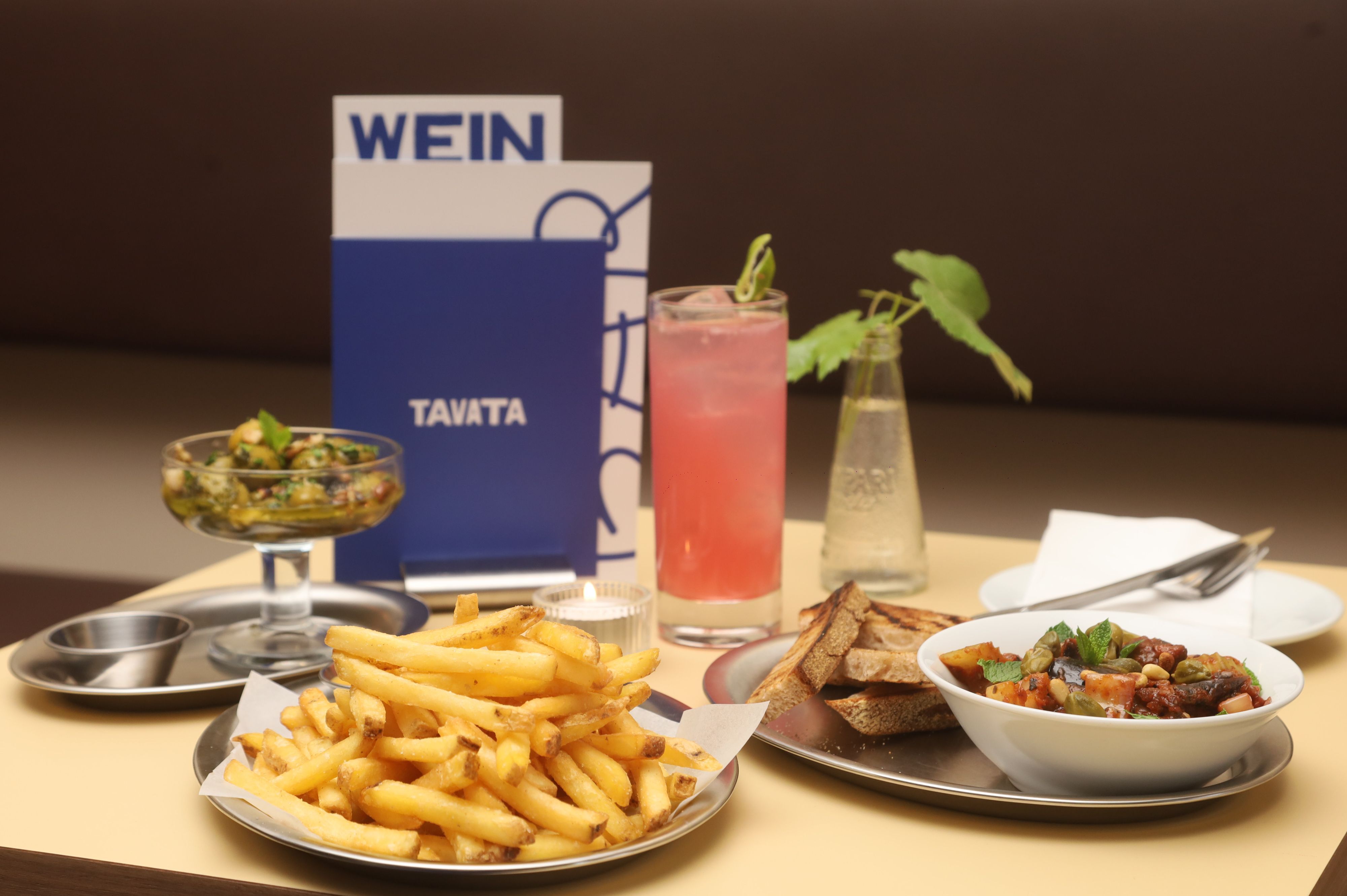 23.07.2026, Köln: Das Restaurant Tavata in Ehrenfeld. Foto: Arton Krasniqi