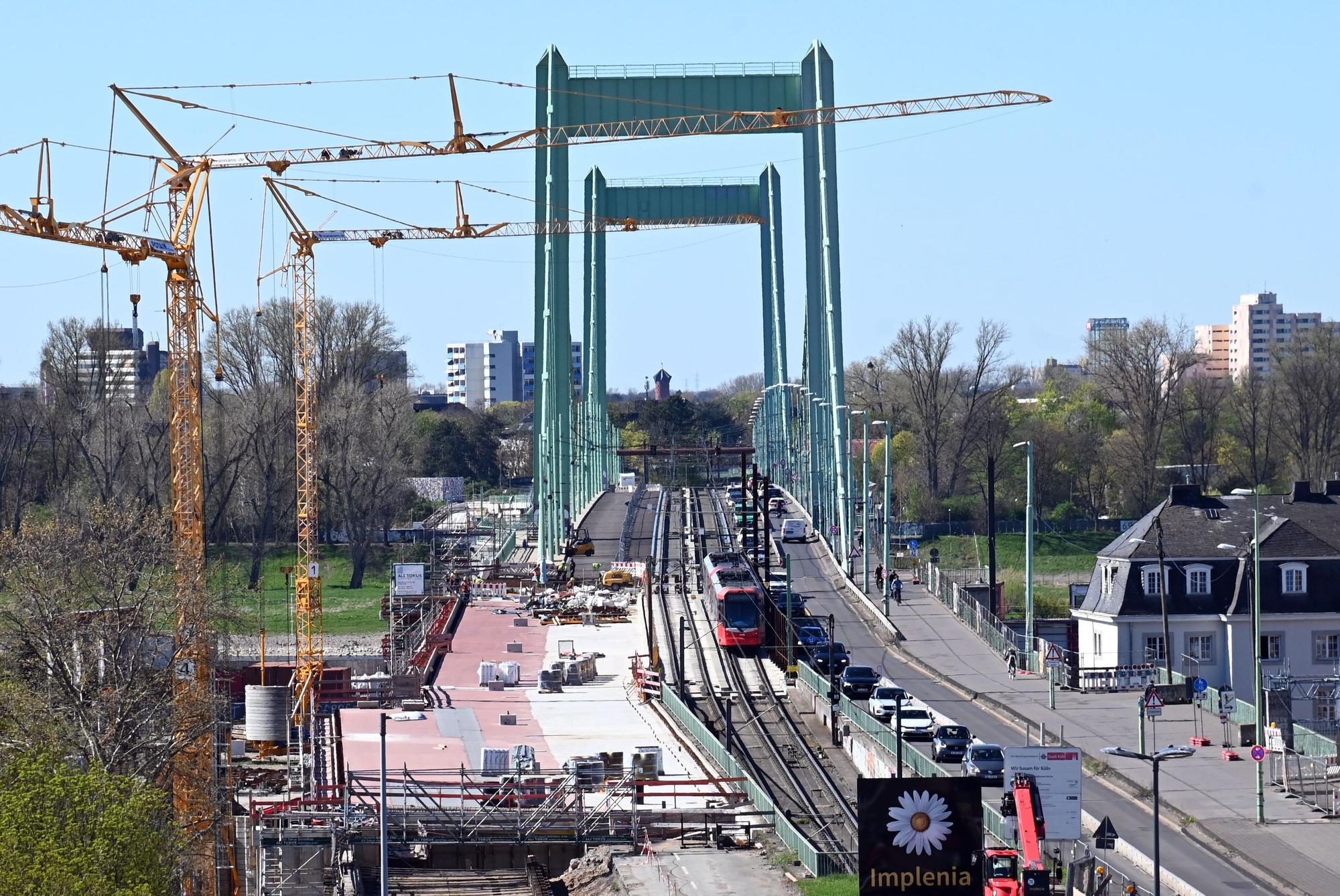 07.04.2026 Köln. Die Mülheimer Brücke im Kölner Norden. Die Generalsanierung der denkmalgeschützten Brücke läuft seit April 2018, wird am Ende mehr als eine halbe Milliarde Euro kosten und ist damit um Vielfaches teuerer als geplant