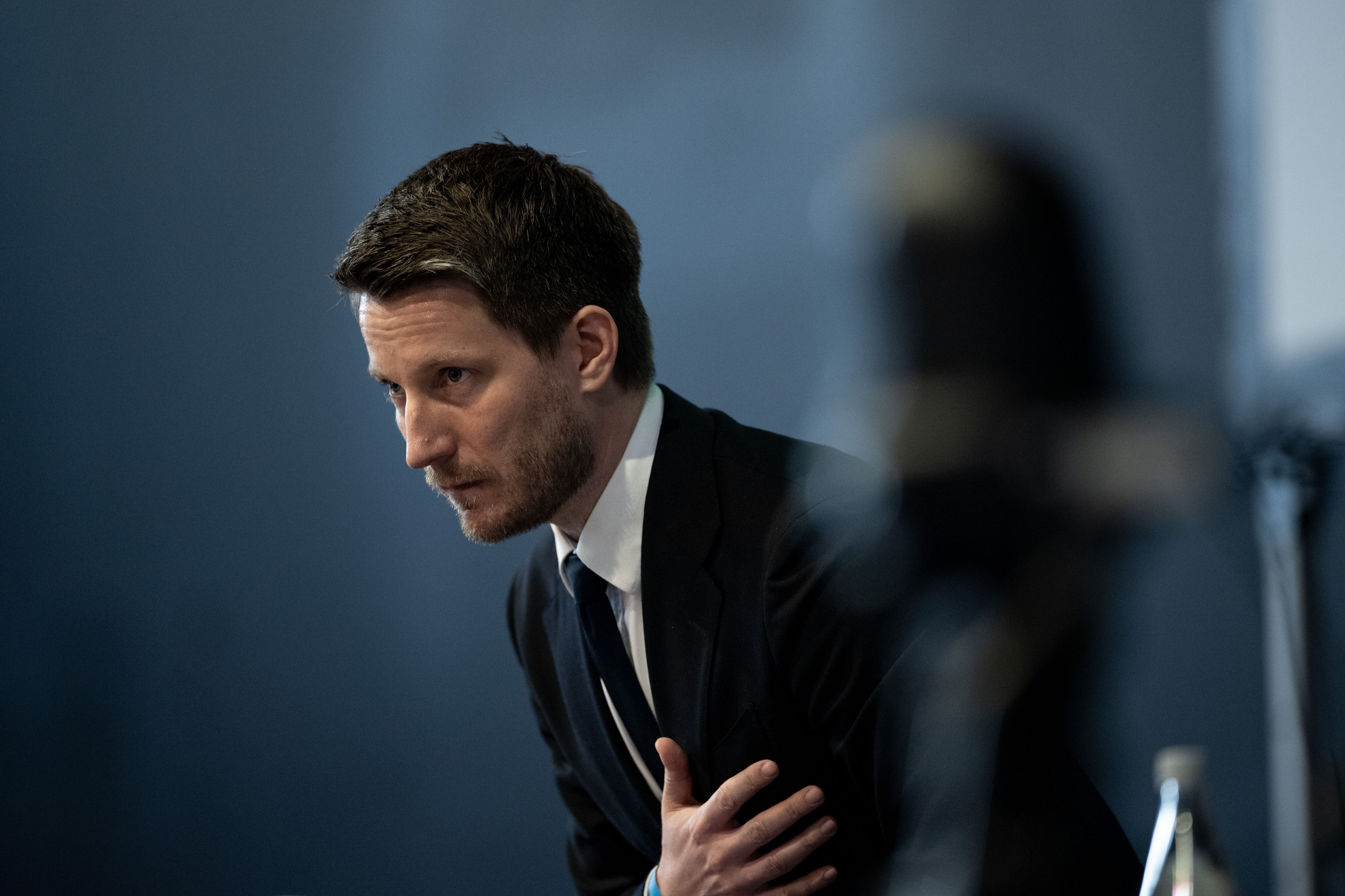 Der Landesvorstand der NRW-AfD um den Vorsitzenden Martin Vincentz geht anwaltlich gegen die Parteispitze in Berlin vor.