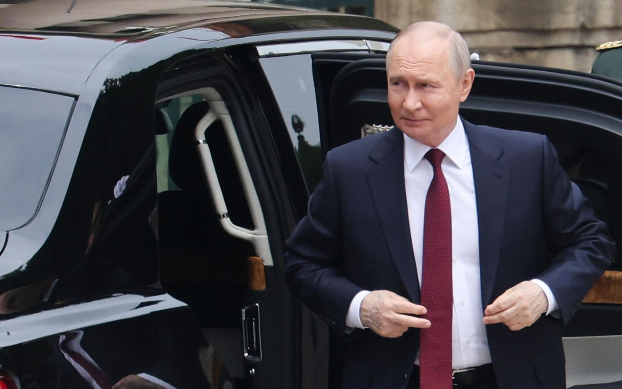 Wladimir Putin versteht es offenbar, die gegen Russland verhängten Sanktionen mittels Kryptowährungen zu umgehen. (Bild: Getty Images / 2026 China Pool)