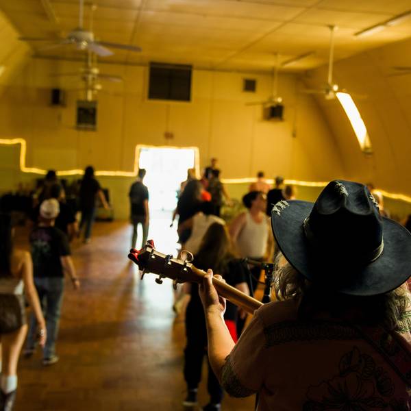 Dreharbeiten zur Doku über Rita De Los Angeles: Line Dancer im Einsatz.