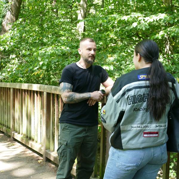 Im Park bei Burg Wissem trafen sich Markus Rieger und Jana oft, um ihre Zukunft zu besprechen.