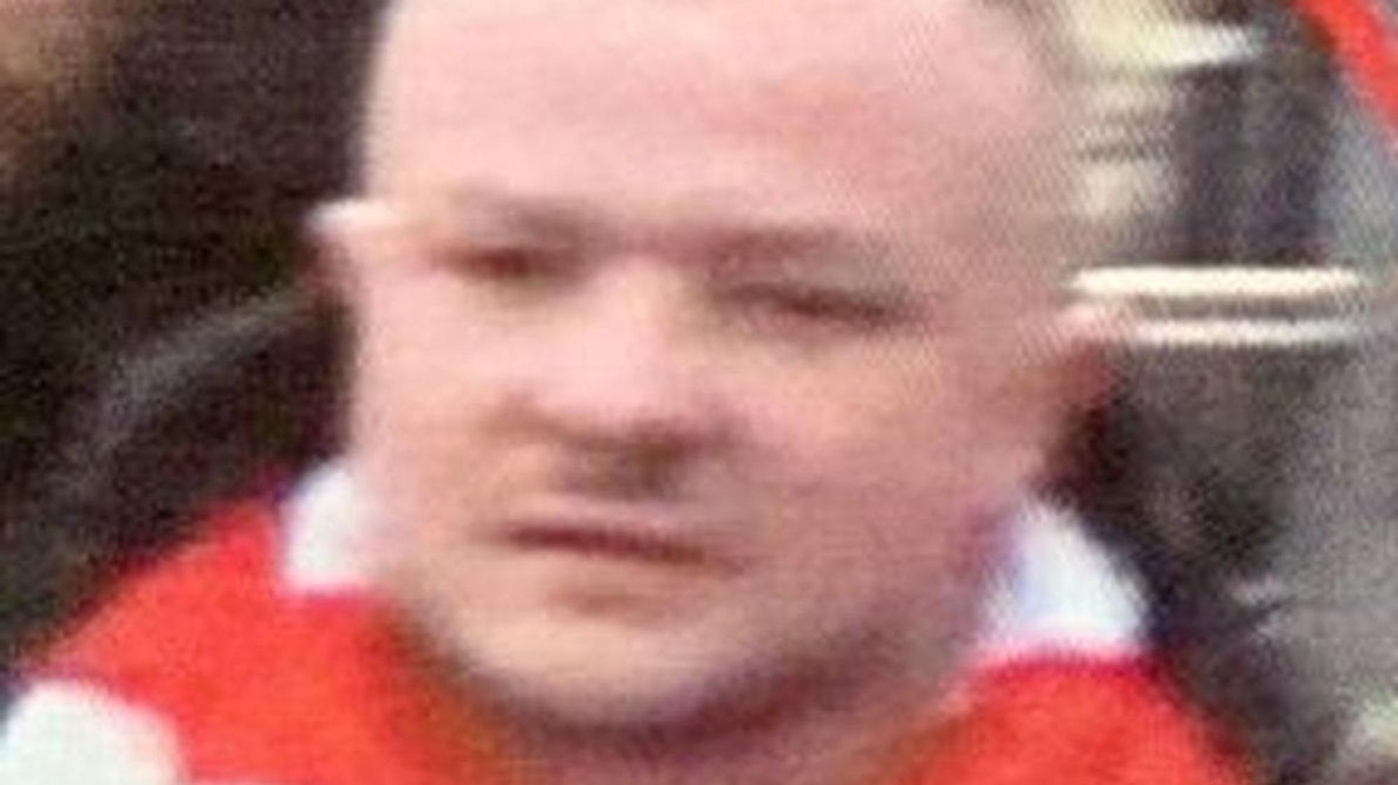Polizei sucht tatverdächtigen Anhänger von Fortuna Düsseldorf.