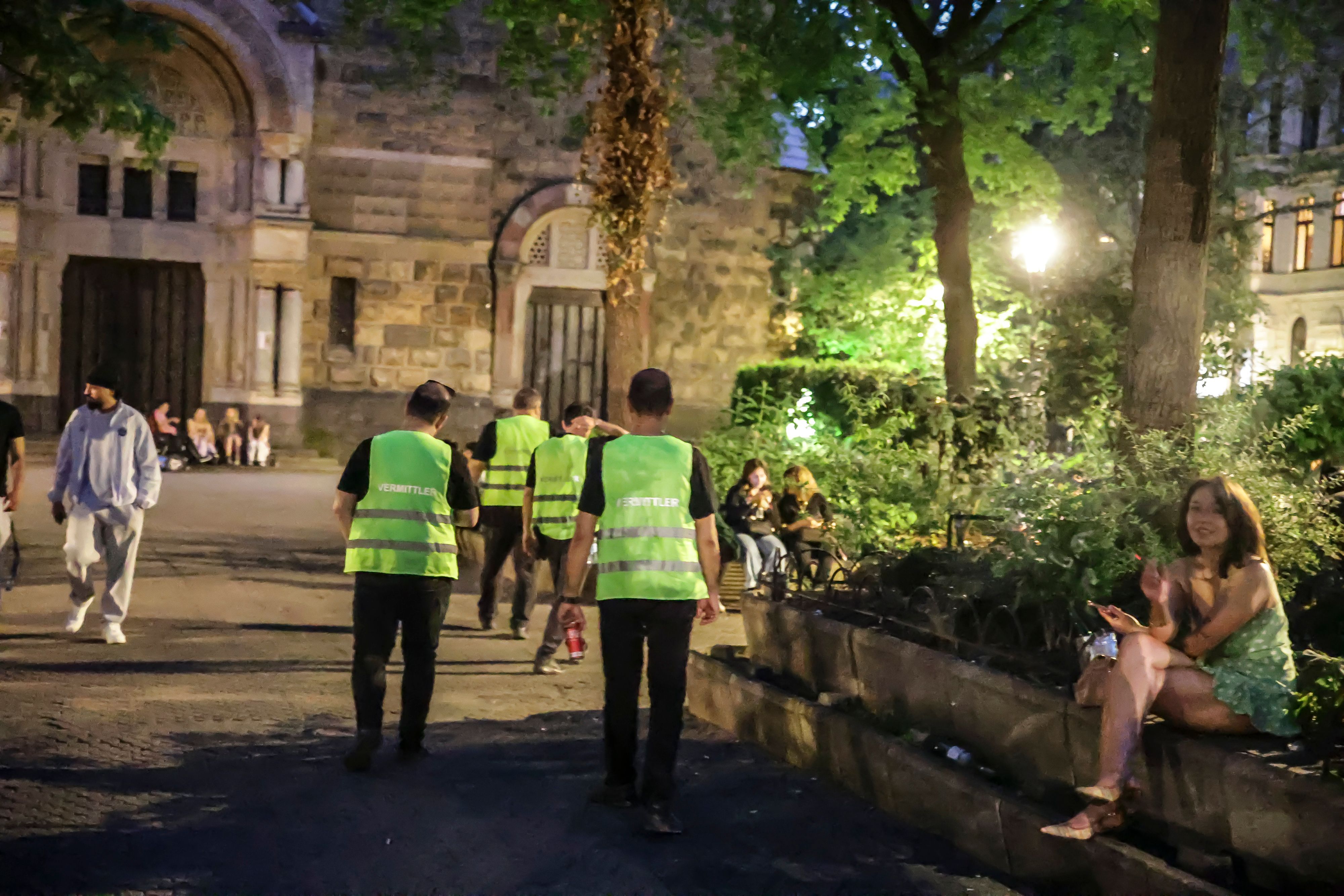 Ab 21 Uhr gilt auf dem Brüsseler Platz ein Alkoholkonsum- und Alkoholmitführverbot.