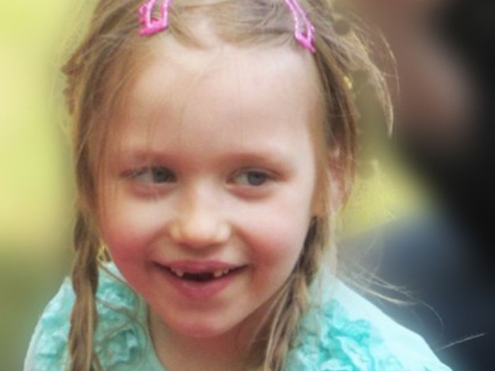 Am 2. Mai 2015 verschwand die damals fünfjährige Inga Gehricke bei einem Besuch auf dem Gelände des „Diakoniewerk Wilhelmshof e. V.“ bei Stendal.  (Bild: Bundeskriminalamt)