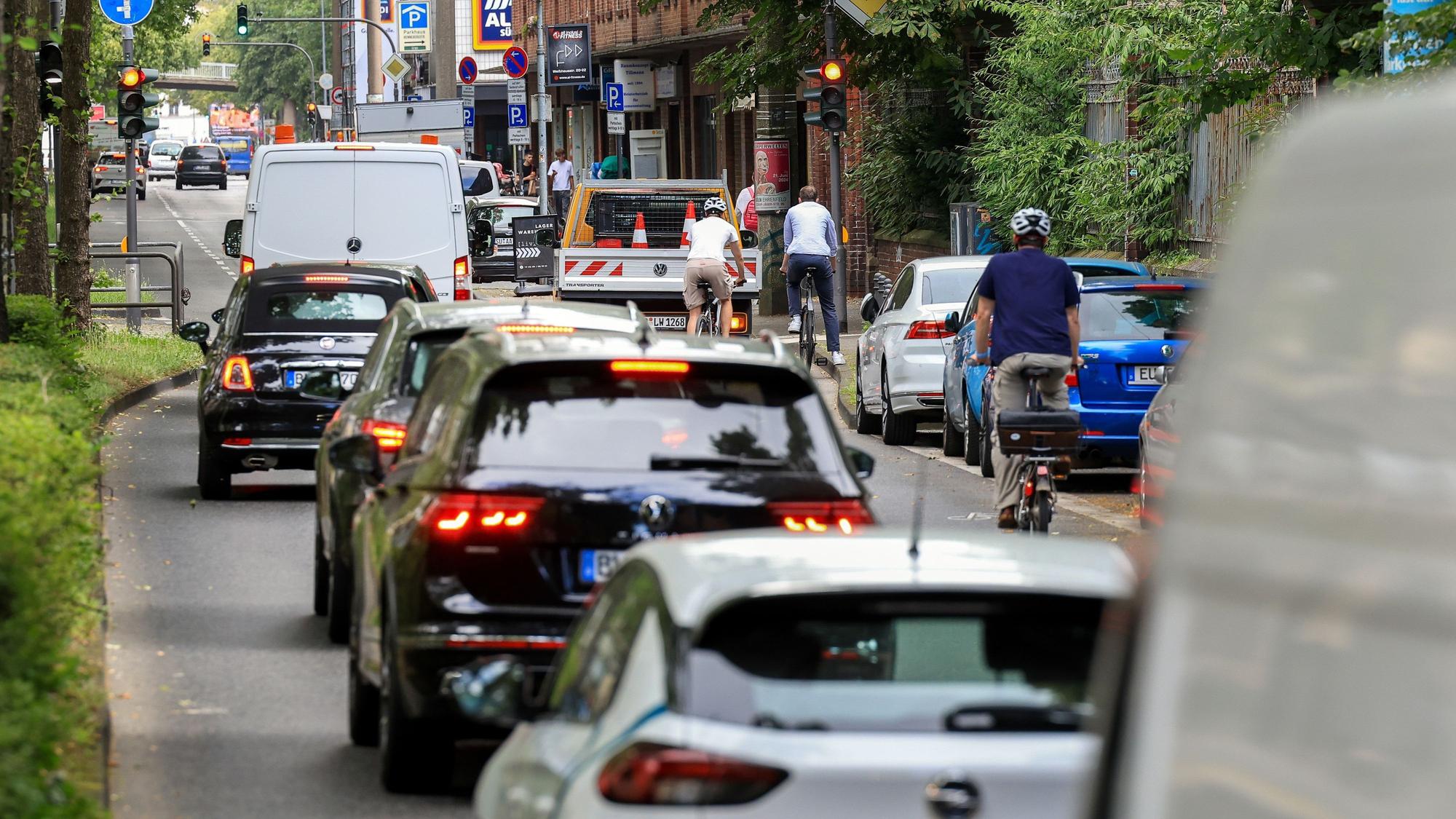 Die Luxemburger Straße könnte für Autos einspurig werden.