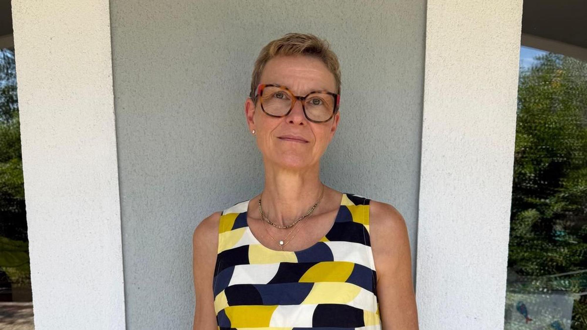 Jutta Pulcini lebt in der Nähe von Bordeaux.