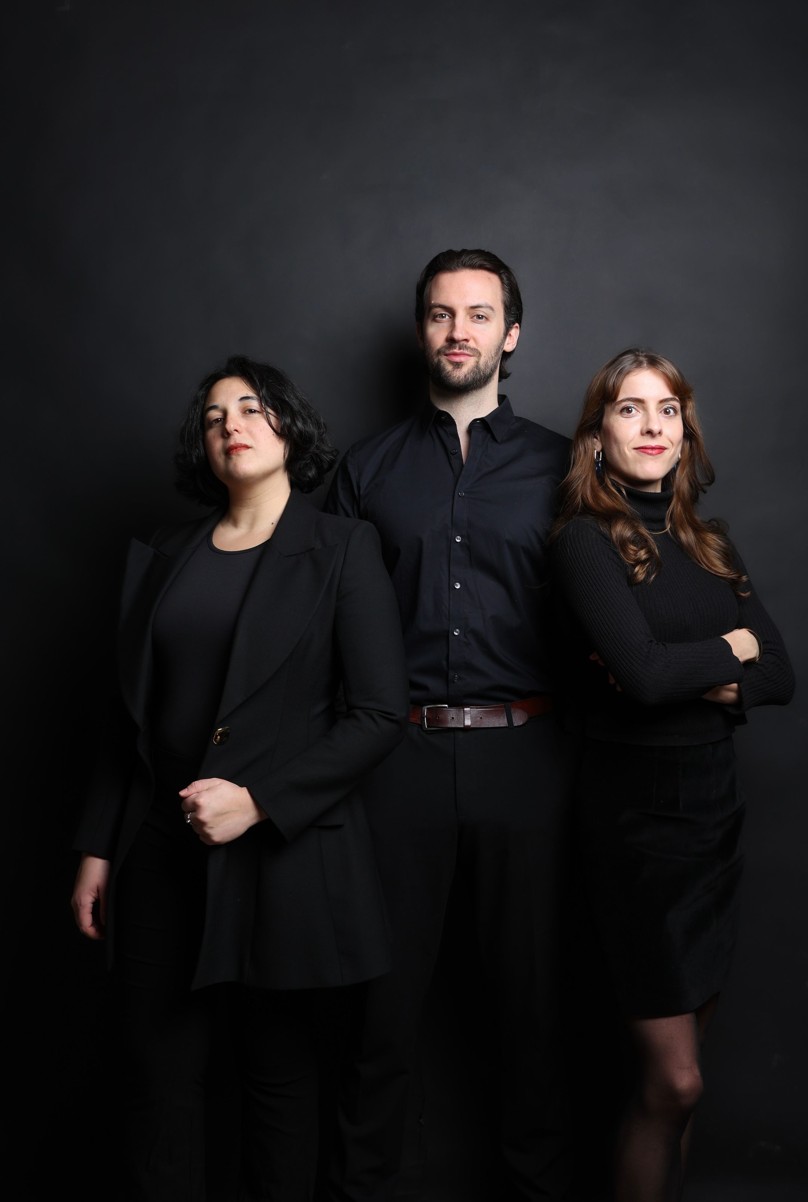 Das Trio aus Sophia Aretz (Traversflöte), Jakob Wagner (Erzlaute) und Amarilis Dueñas Castán (Violoncello) zeigt sein Programm „Venetian Red“