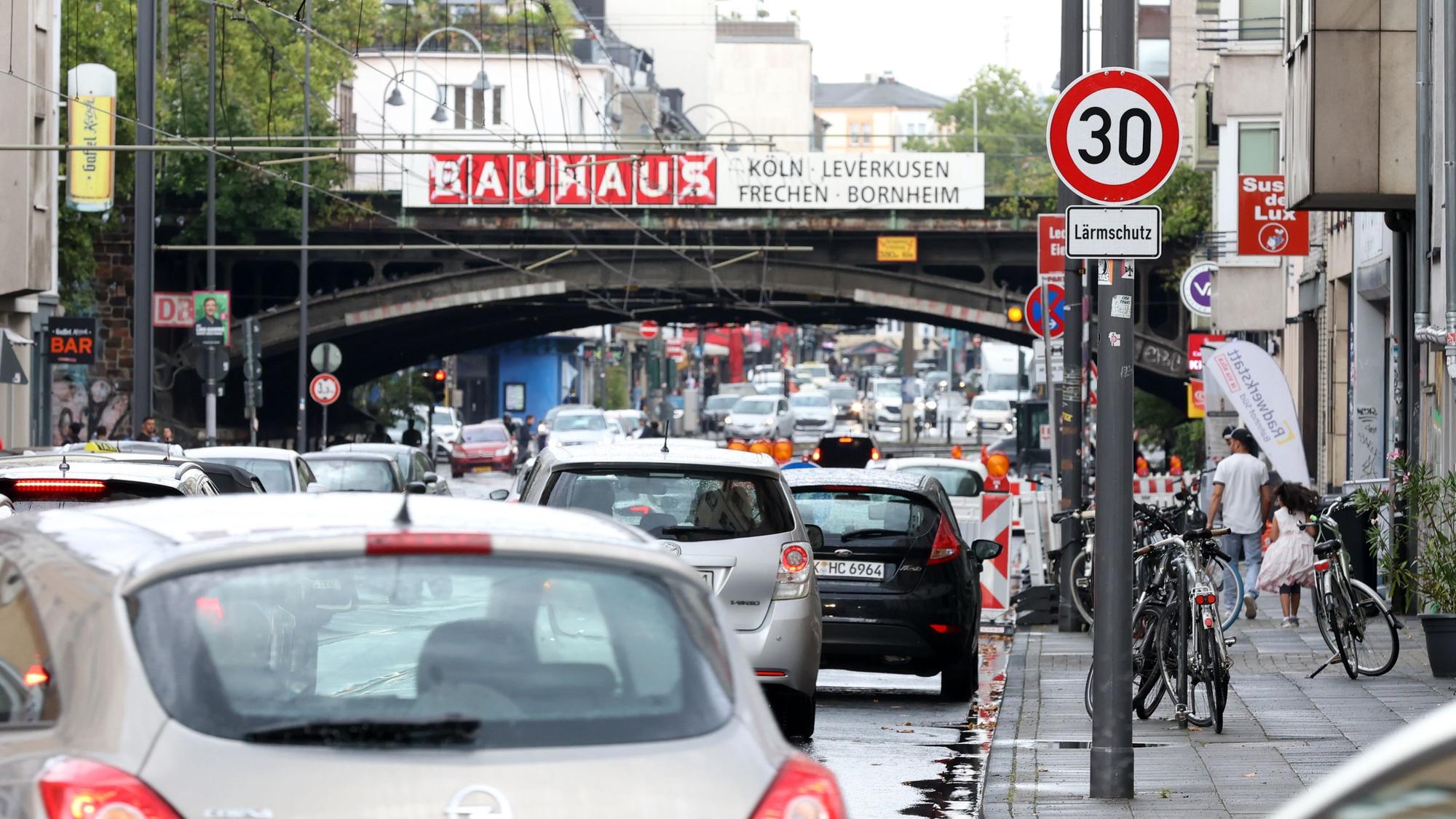 Die Luxemburger Straße in Köln