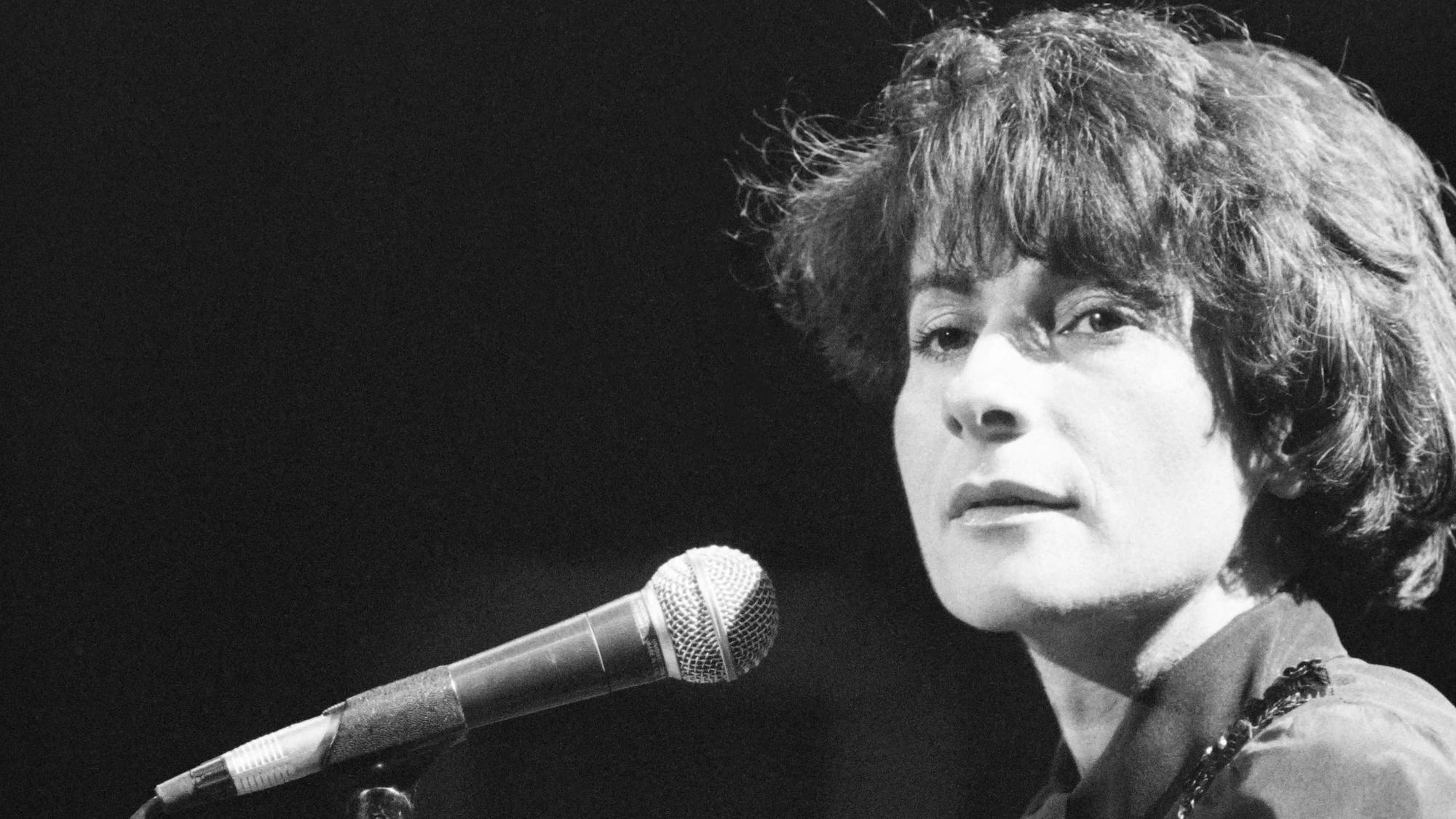 Marie-Paule Belle