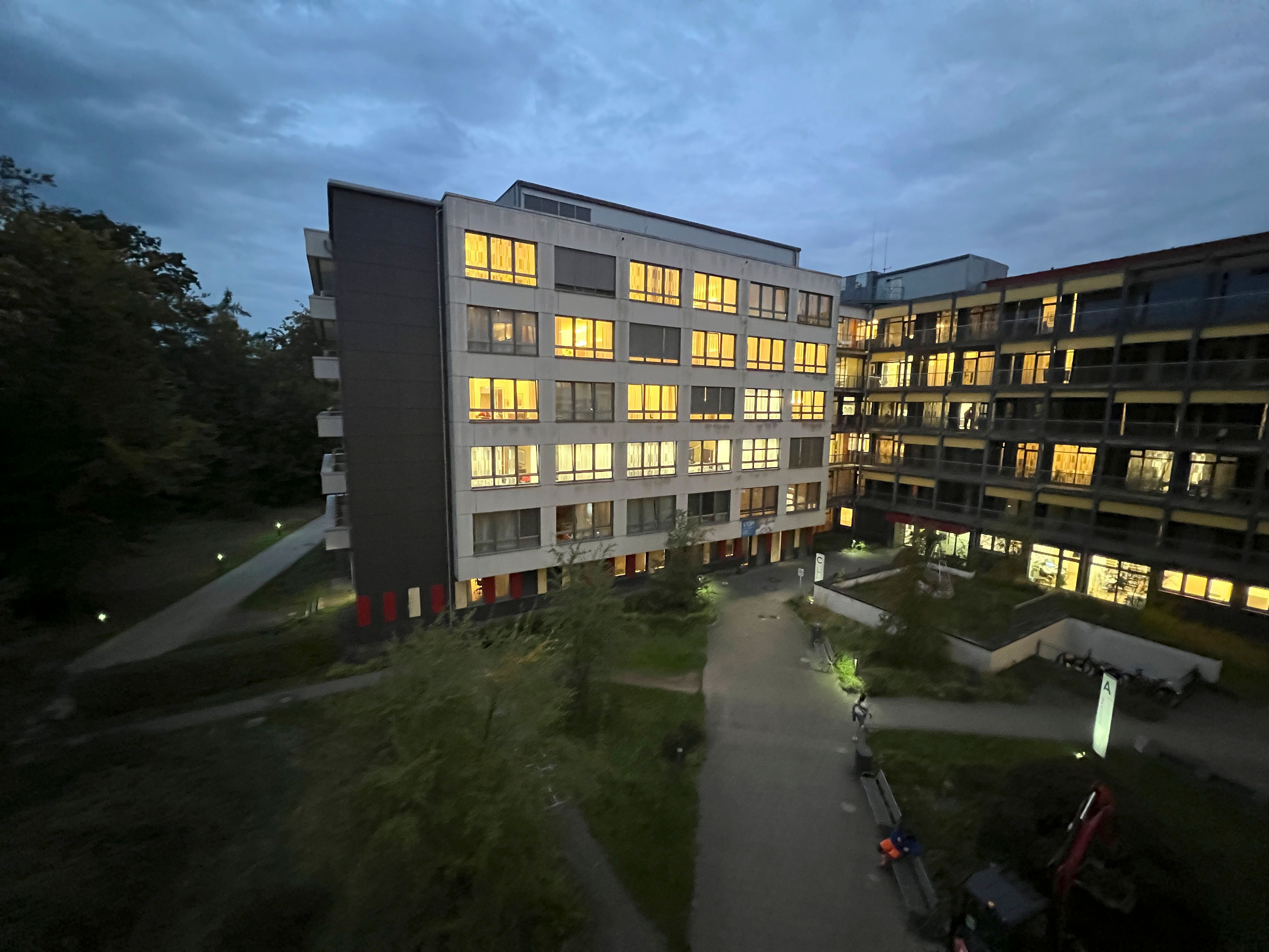 Klinikum Leverkusen Krankenzimmer am Abend