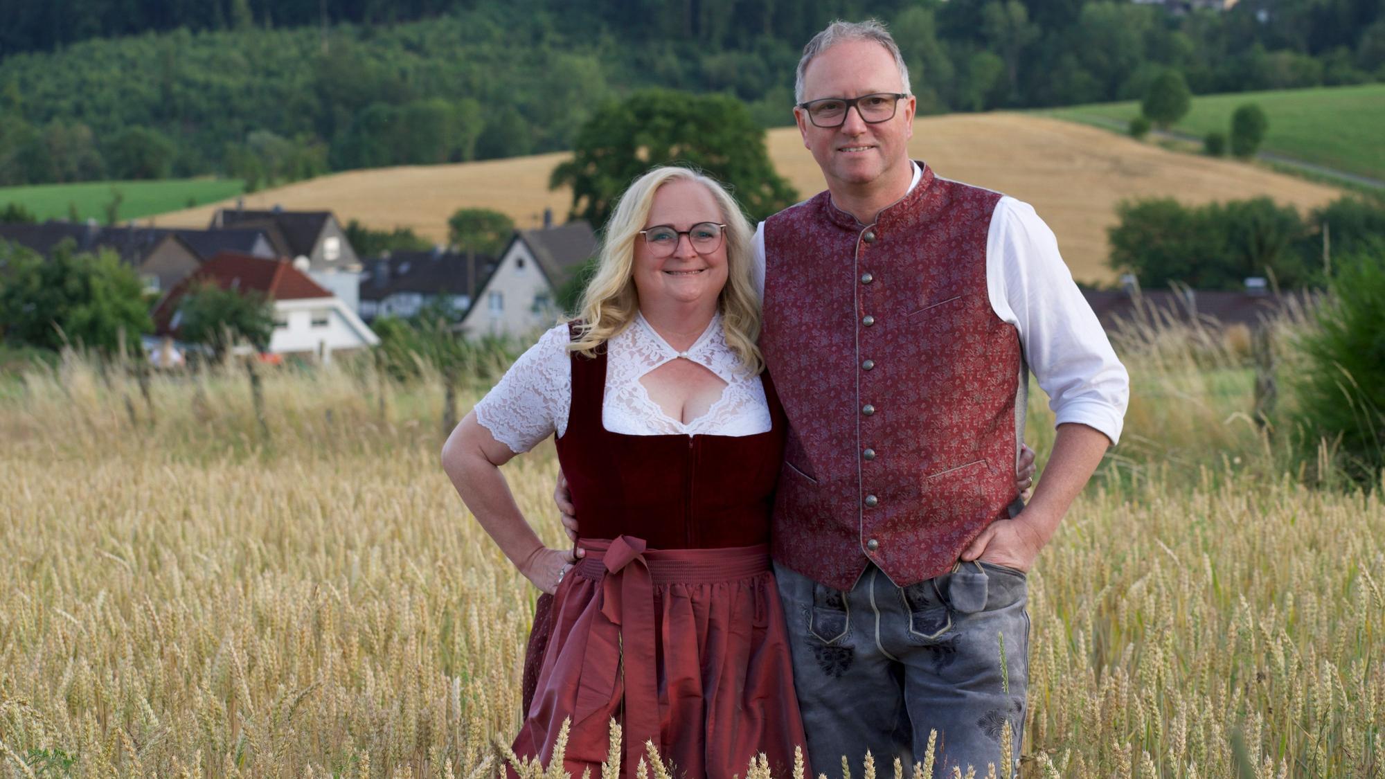 Das Drabenderhöher Erntepaar Rabea und Thorsten Reuter.