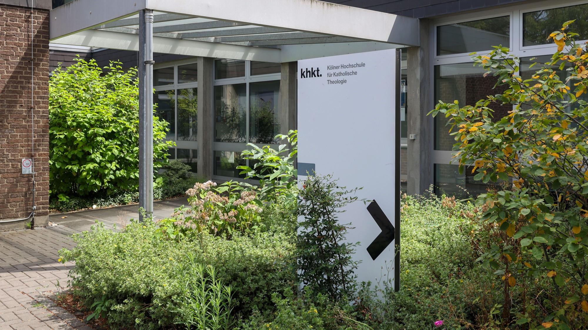 Die Kölner Hochschule für Katholische Theologie (KHKT) an der Gleueler Straße 262-268. Foto: Martina Goyert