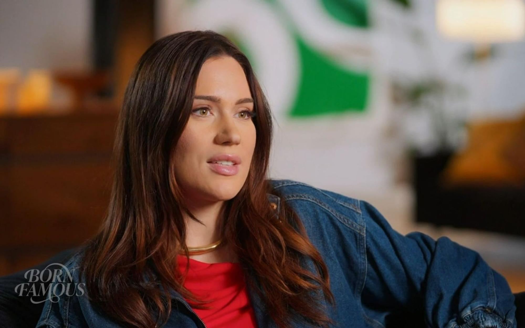 Das Alter ihres Gegenübers spiele bei der Partnerwahl keine Rolle, erklärte Gloria-Sophie Burkandt in der ProSieben-Reihe „Born Famous“. (Bild: Joyn)