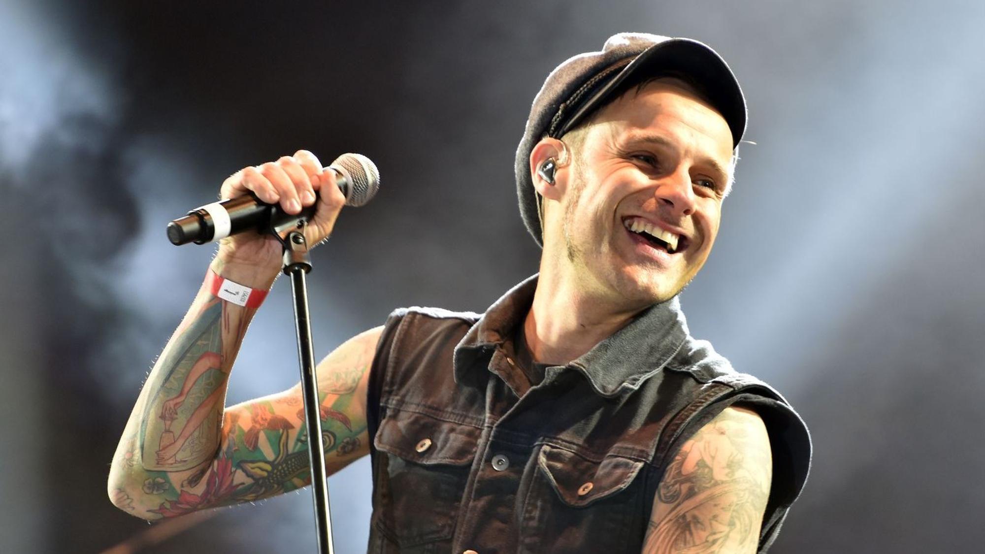 Gern gesehener Gast beim Taubertal-Festival: Ingo Knollmann, Sänger der Donots (2015 beim WIR Open Air in München). (Bild: 2015 Getty Images/Hannes Magerstaedt)