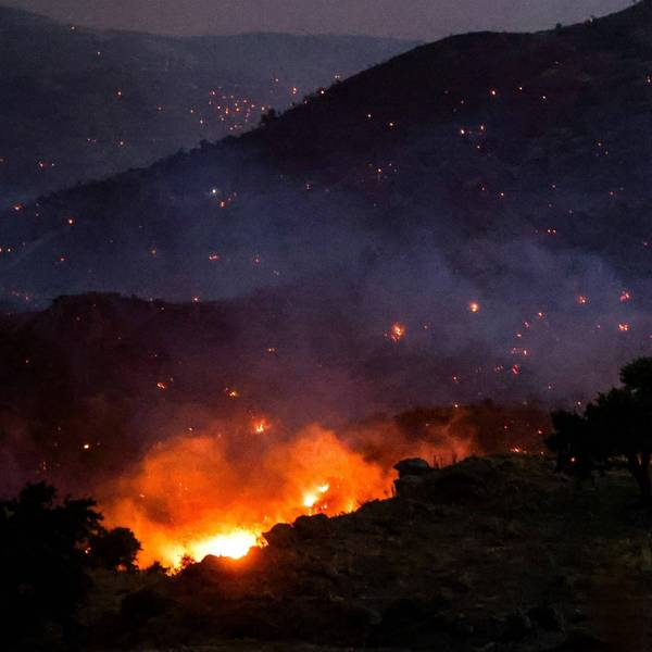 Waldbrände lodern auf der griechischen Insel Kreta.