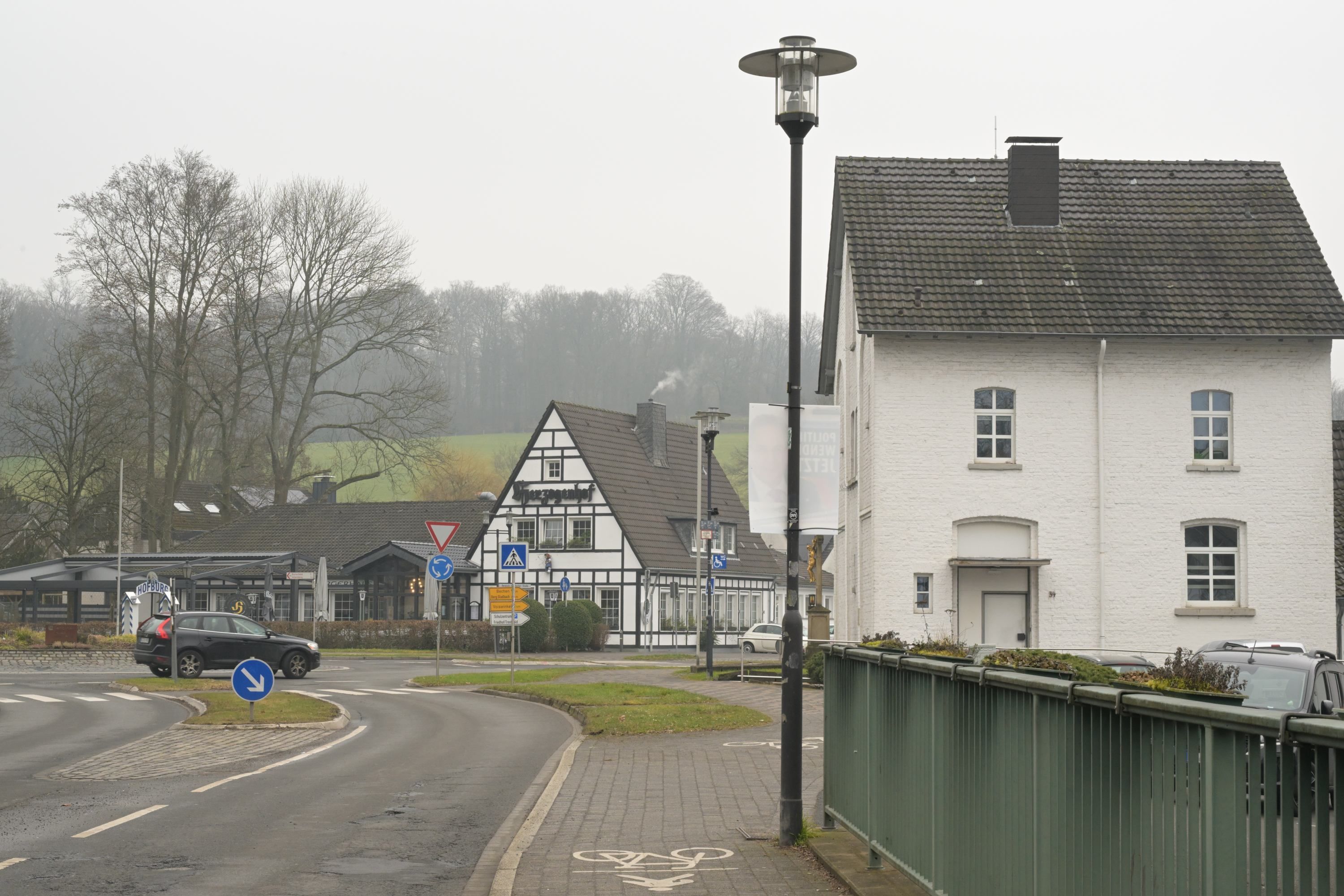 Das Foto zeigt eine Straßenlaterne in Odenthal