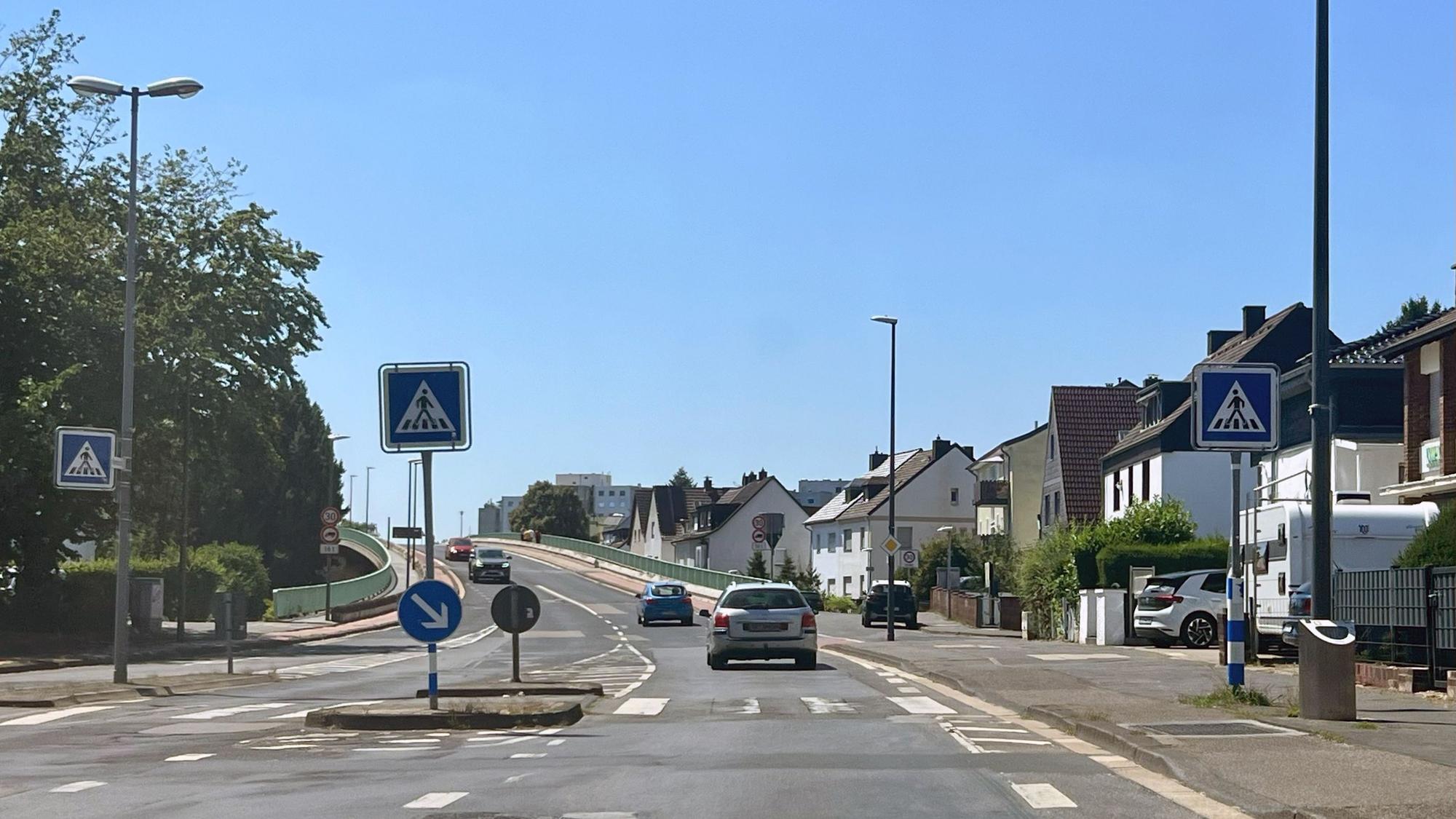Die Stadtverwaltung will bereits vor dem geplanten Abriss und Neubau der Bergerbrücke in ein paar Jahren das direkte Straßenumfeld neu planen.