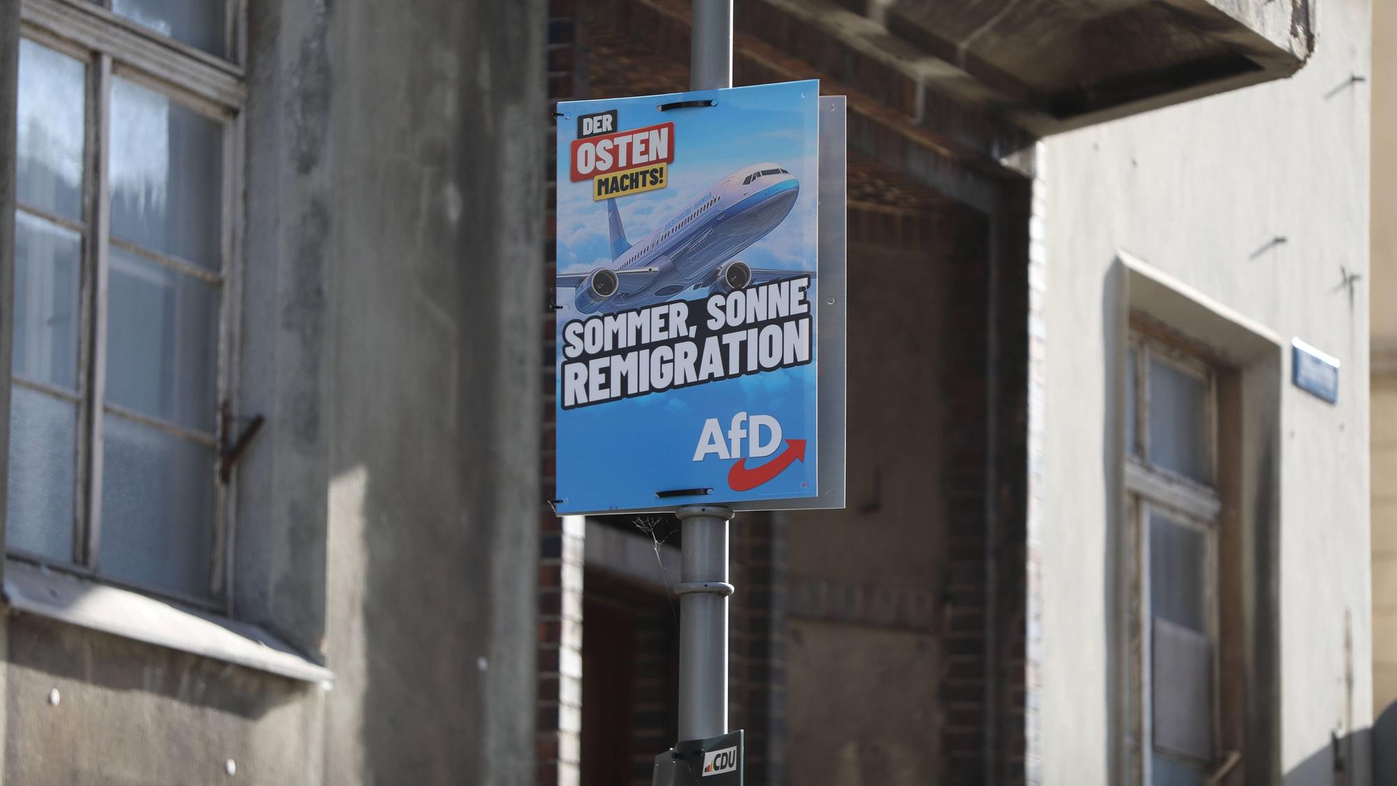 Altenburg, Thüringen: AfD-Wahlplakate zur Landtagswahl. Die AfD bezieht knapp die Hälfte ihrer Parteigelder aus der staatlichen Parteienfinanzierung.
