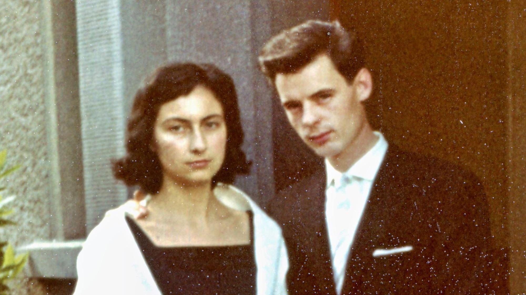 Das alte Foto zeigt Helga und Ernst Jonas an ihrem Hochzeitstag.