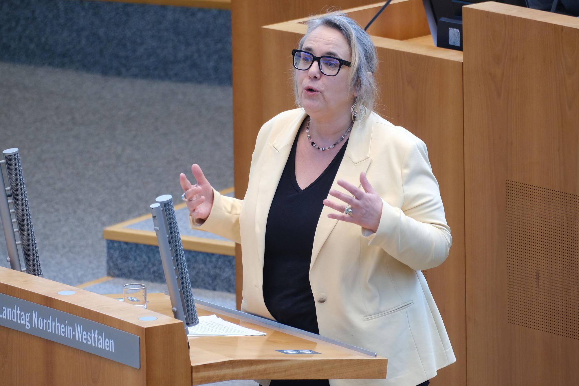Anja Butschkau (SPD) bei einer Plenarsitzung im Landtag (Archivbild).