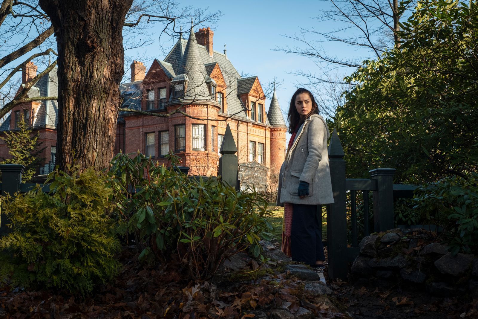 Die Krankenschwester Marta (Ana de Armas) findet den Familienpatriarch eines Morgens tot in seinem Zimmer. (Bild: ARD Degeto/2018 MRC II Distribution Company L.P. All rights reserved)