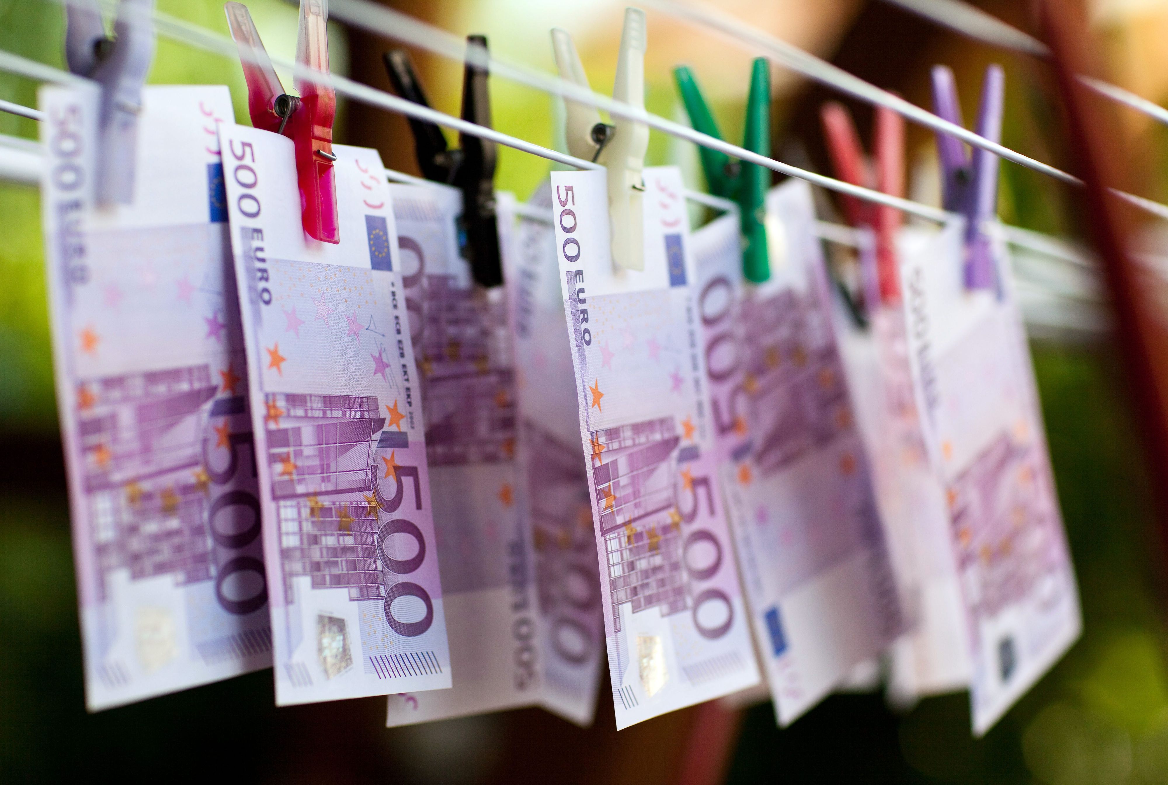 Das Delikt der Geldwäsche nimmt neue Formen an, auch in Oberberg. Ahnungslose Menschen werden als Finanzagenten eingespannt.