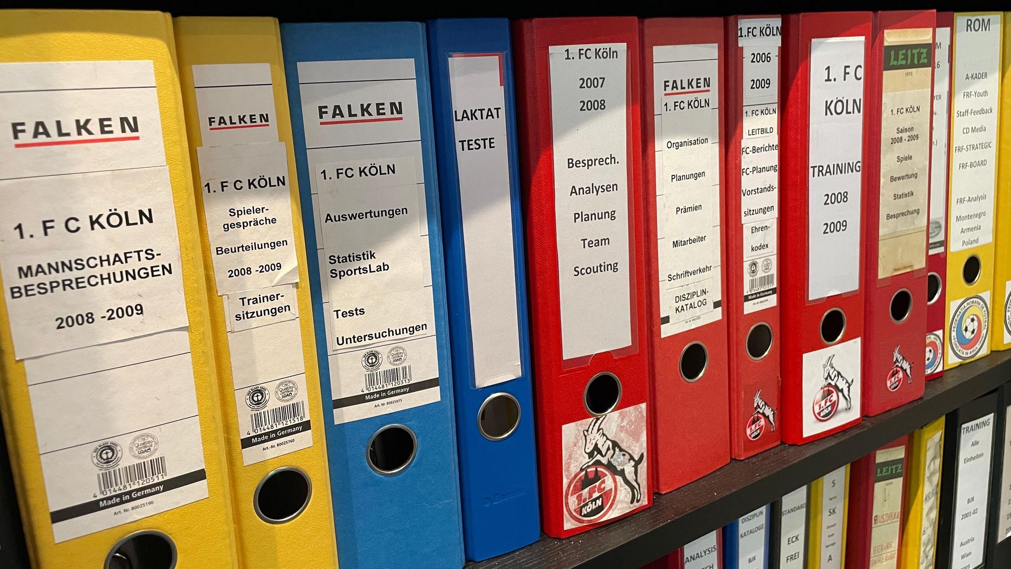 Auch der 1. FC Köln hat einen festen Platz in Daums Privatarchiv