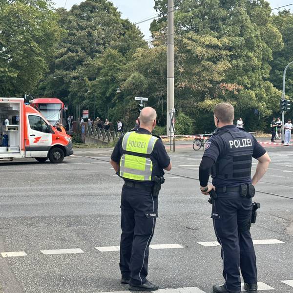 Der 57 Jahre alte Fußgänger, der am 31. Juli im Stadtteil Buchheim von einer Straßenbahn erfasst wurde, ist gestorben.