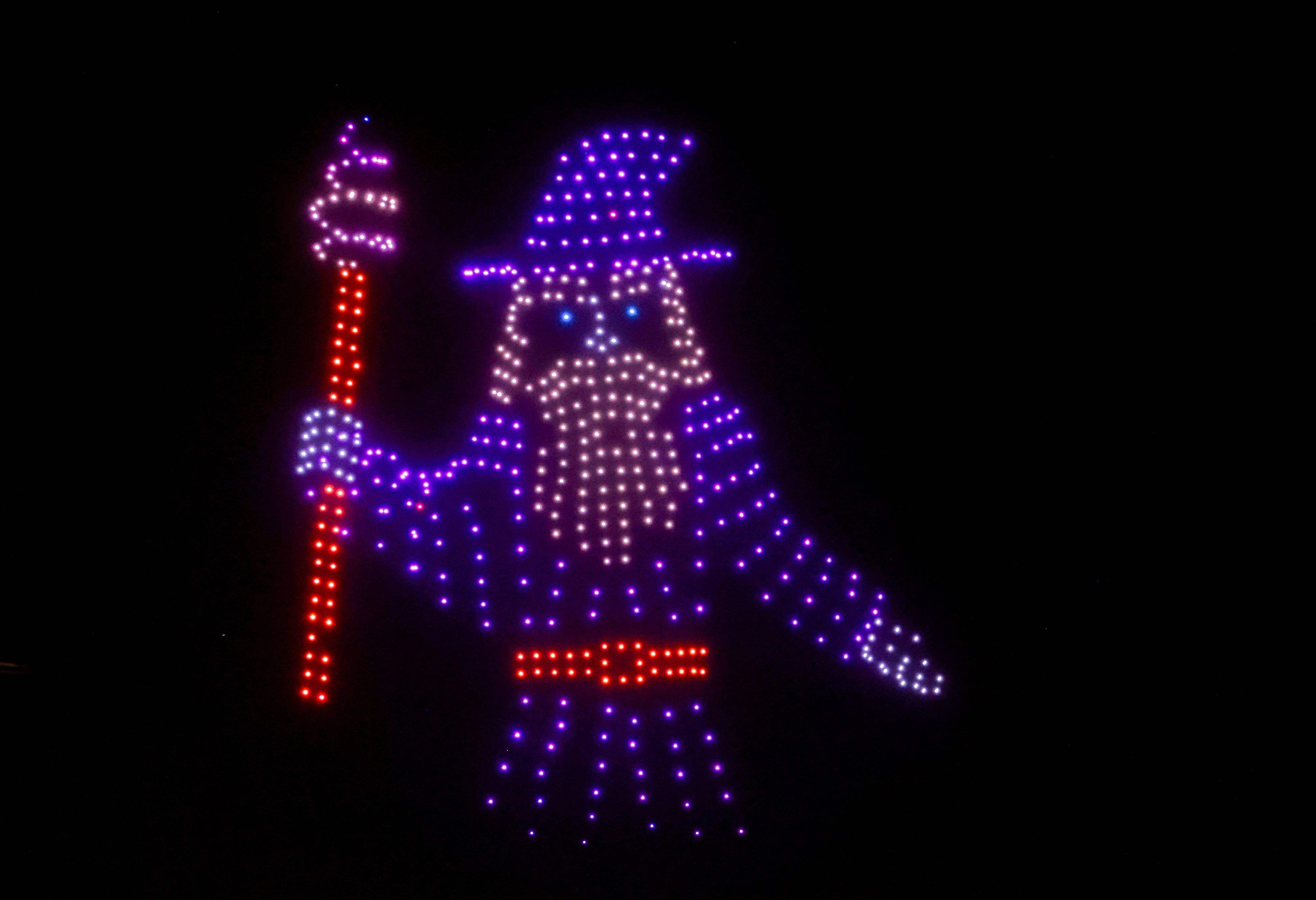 Drohnenshow bei den Kölner Lichtern.