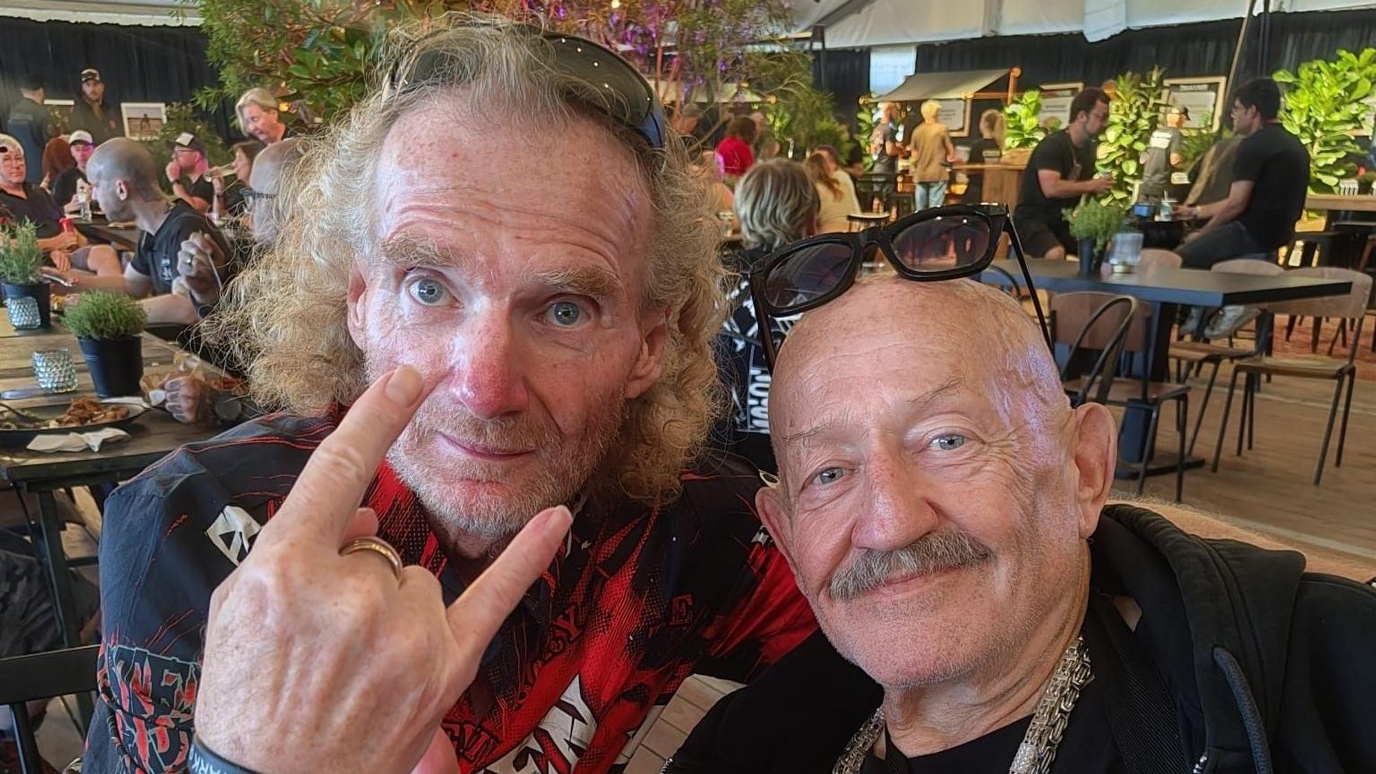 Holger Hübner zusammen mit Jürgen Zeltinger.