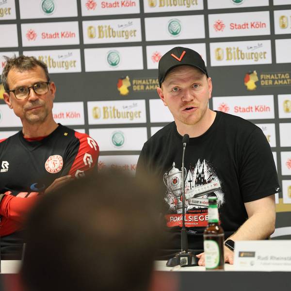 Fortuna-Coach Matthias Mink (links) und Viktoria-Trainer Marian Wilhelm.