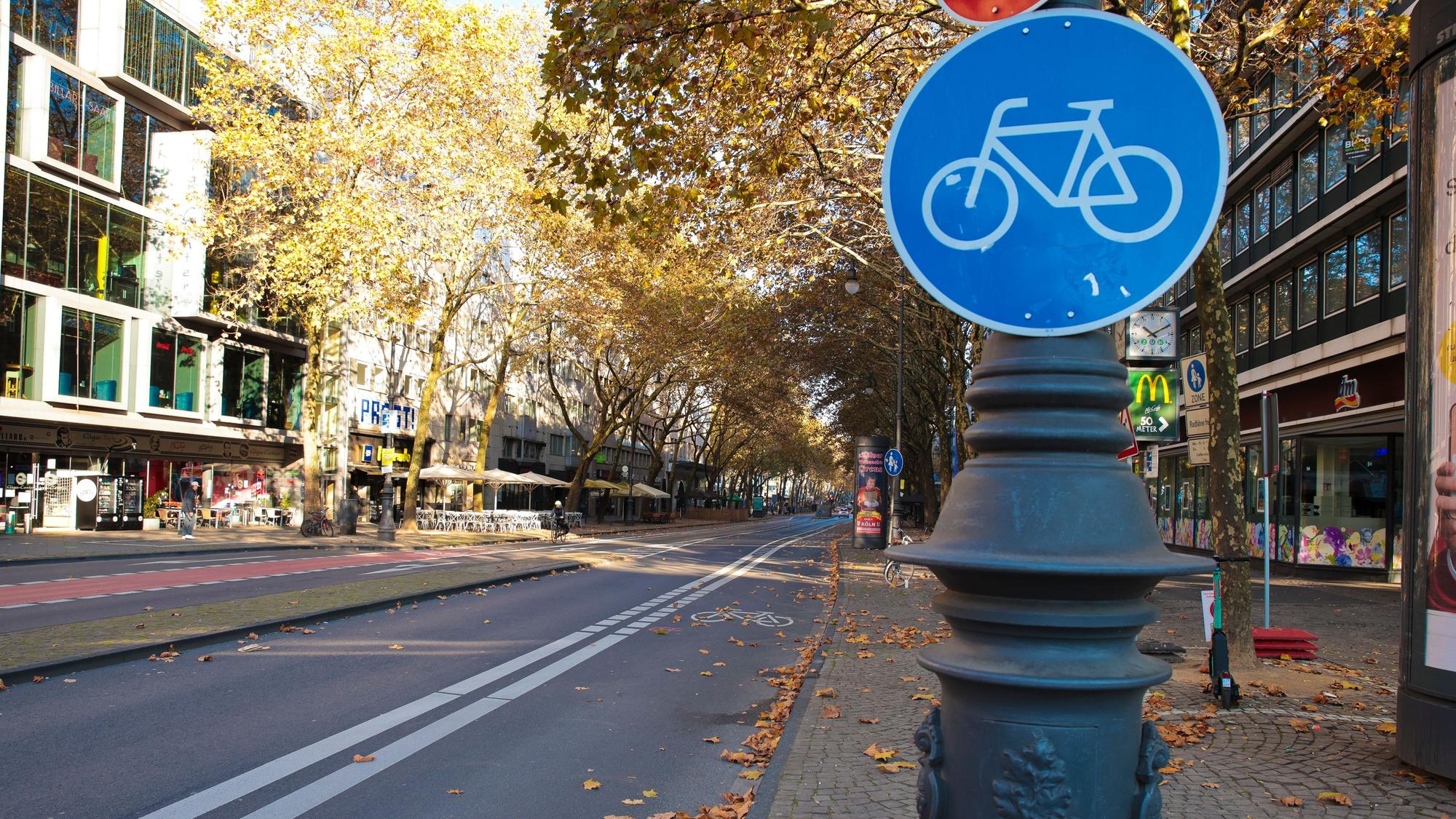 Radweg am Hohenzollernring