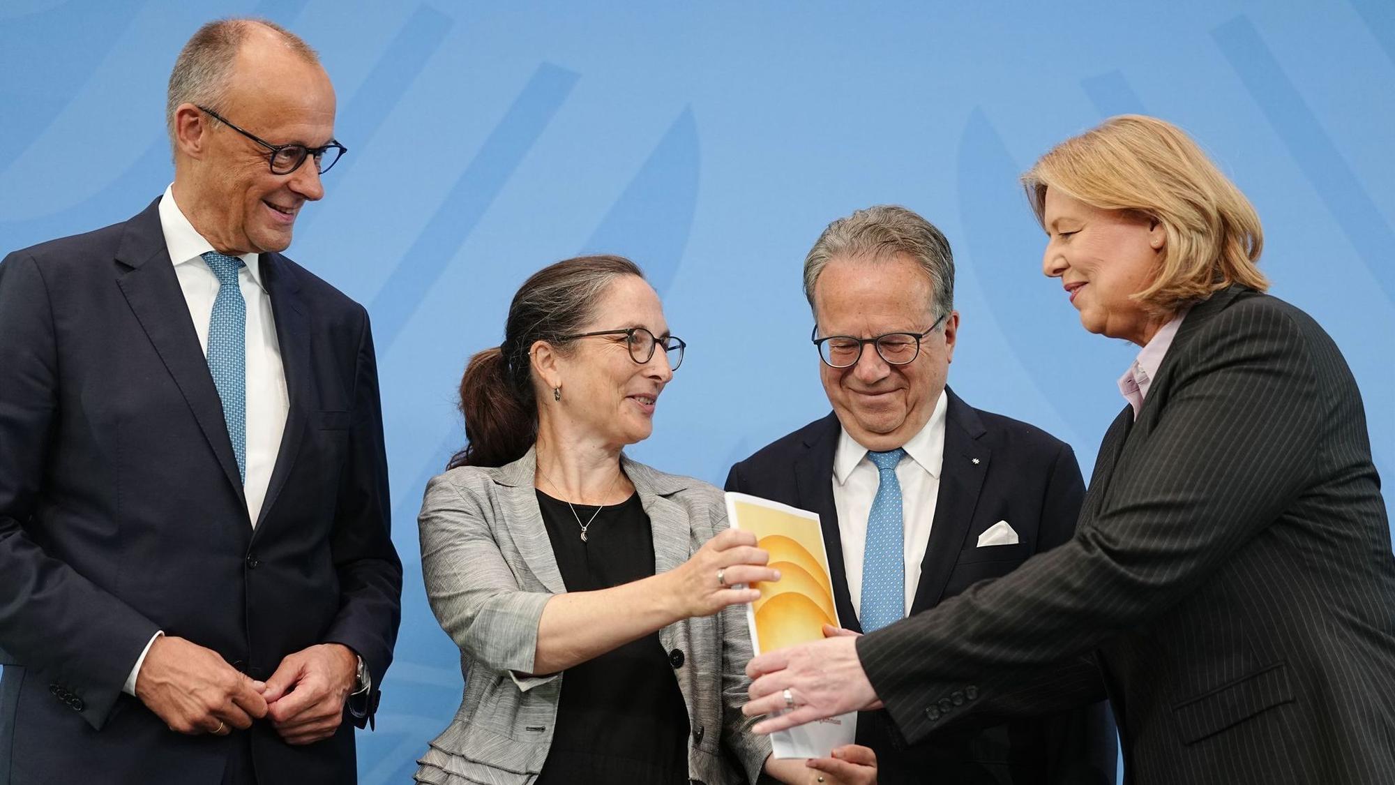 Rentenkommission legt Bericht vor