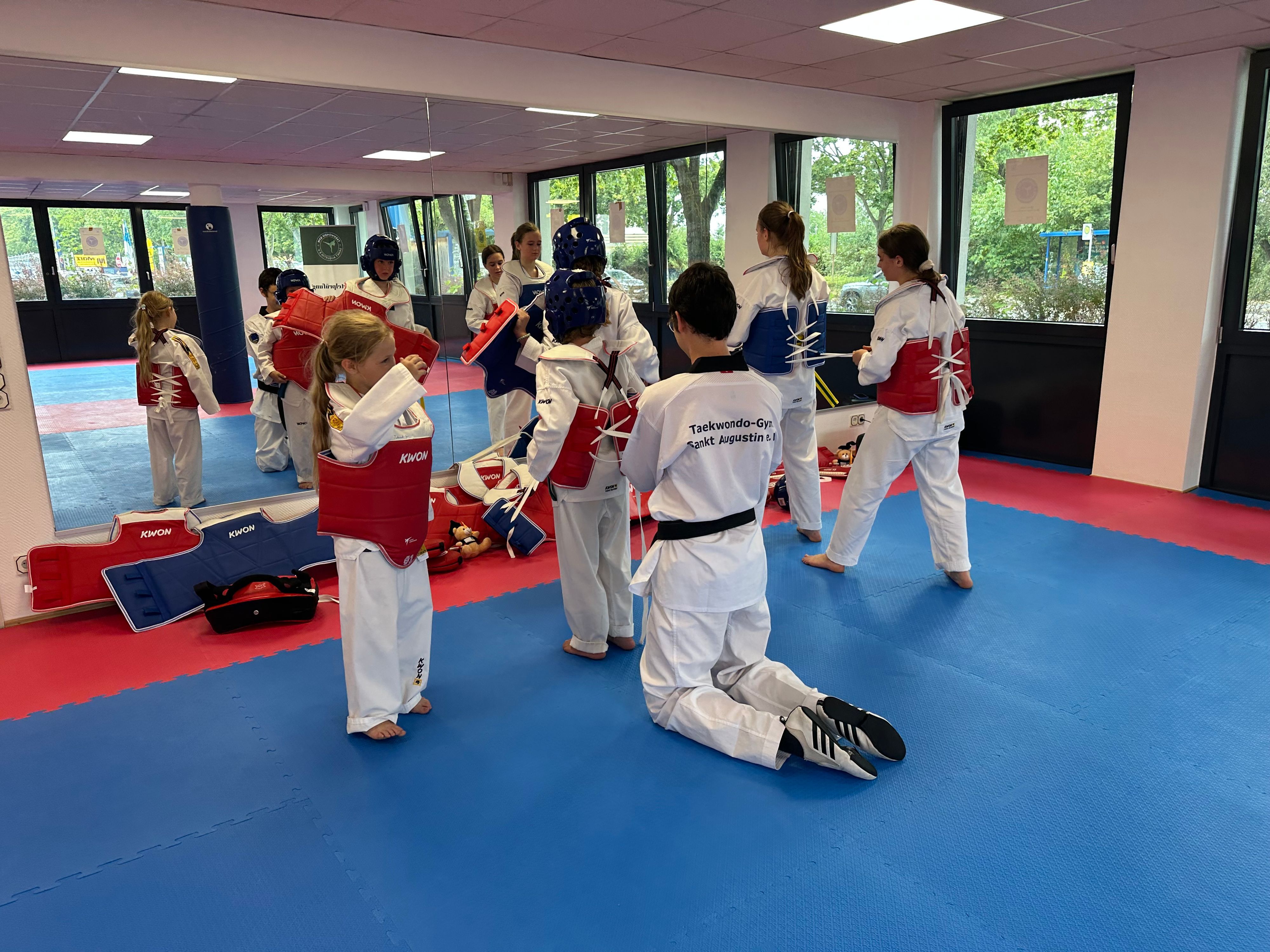 In Sankt Augustin gibt es einen neuen Taekwondo-Verein, der auch gemeinnützig ist