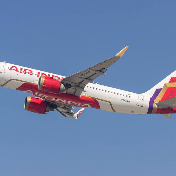 Ein Airbus A320 in der Luft.